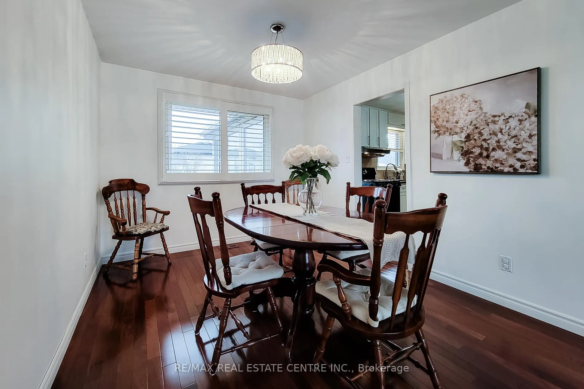 Photo 12 of 2 Ashwood Court, Hamilton, Stoney Creek — HOMEH