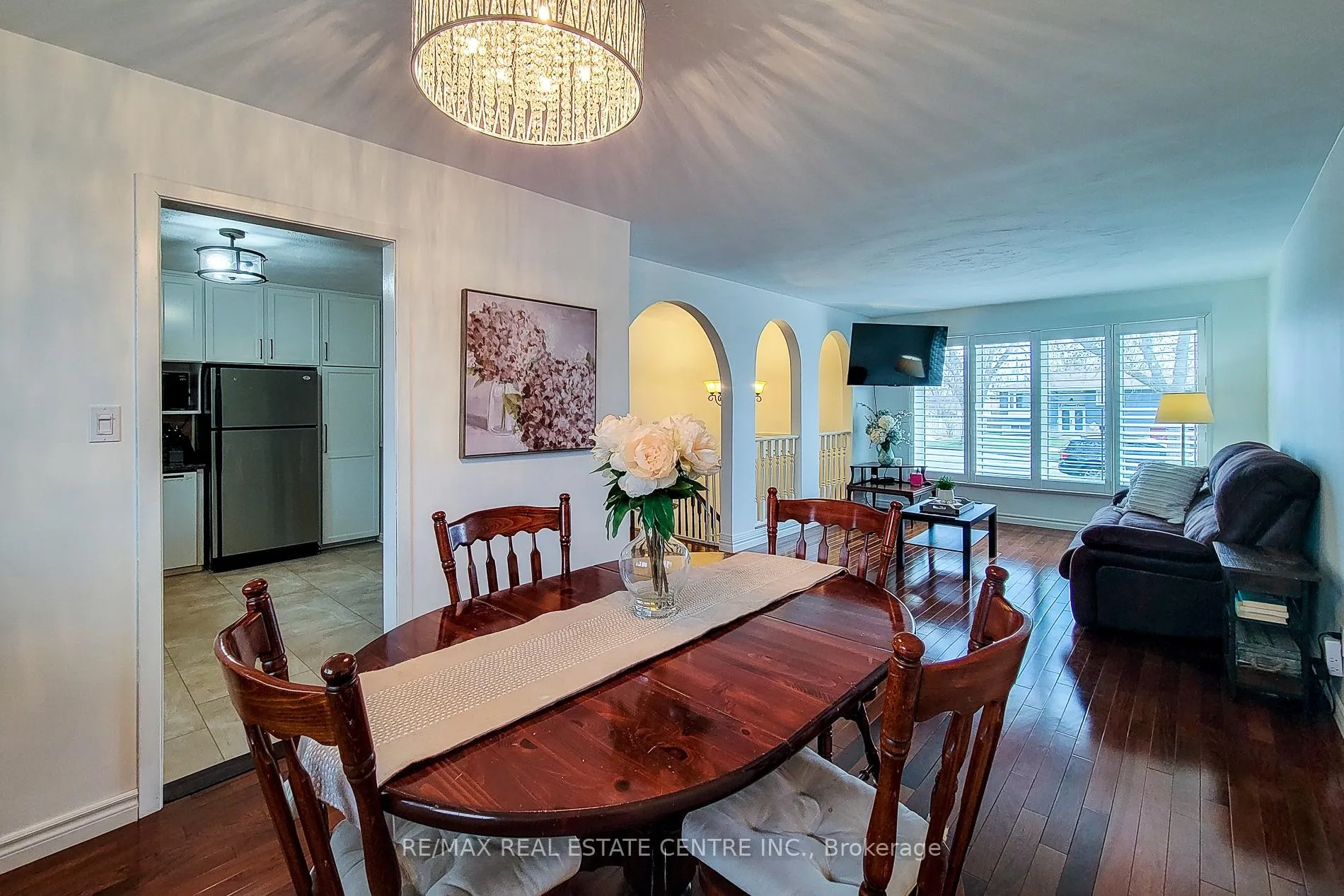 Photo 13 of 2 Ashwood Court, Hamilton, Stoney Creek — HOMEH