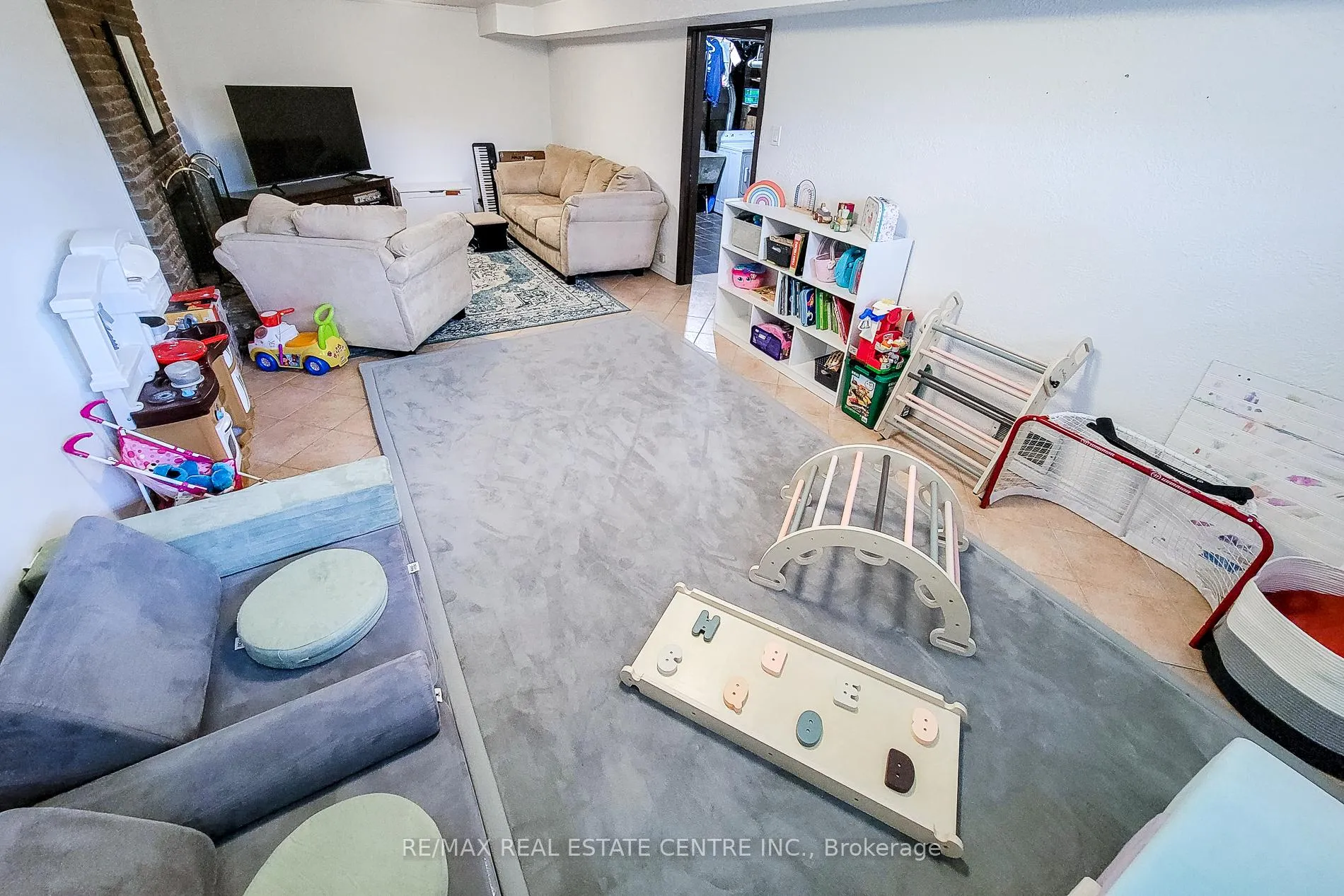 Photo 39 of 2 Ashwood Court, Hamilton, Stoney Creek — HOMEH