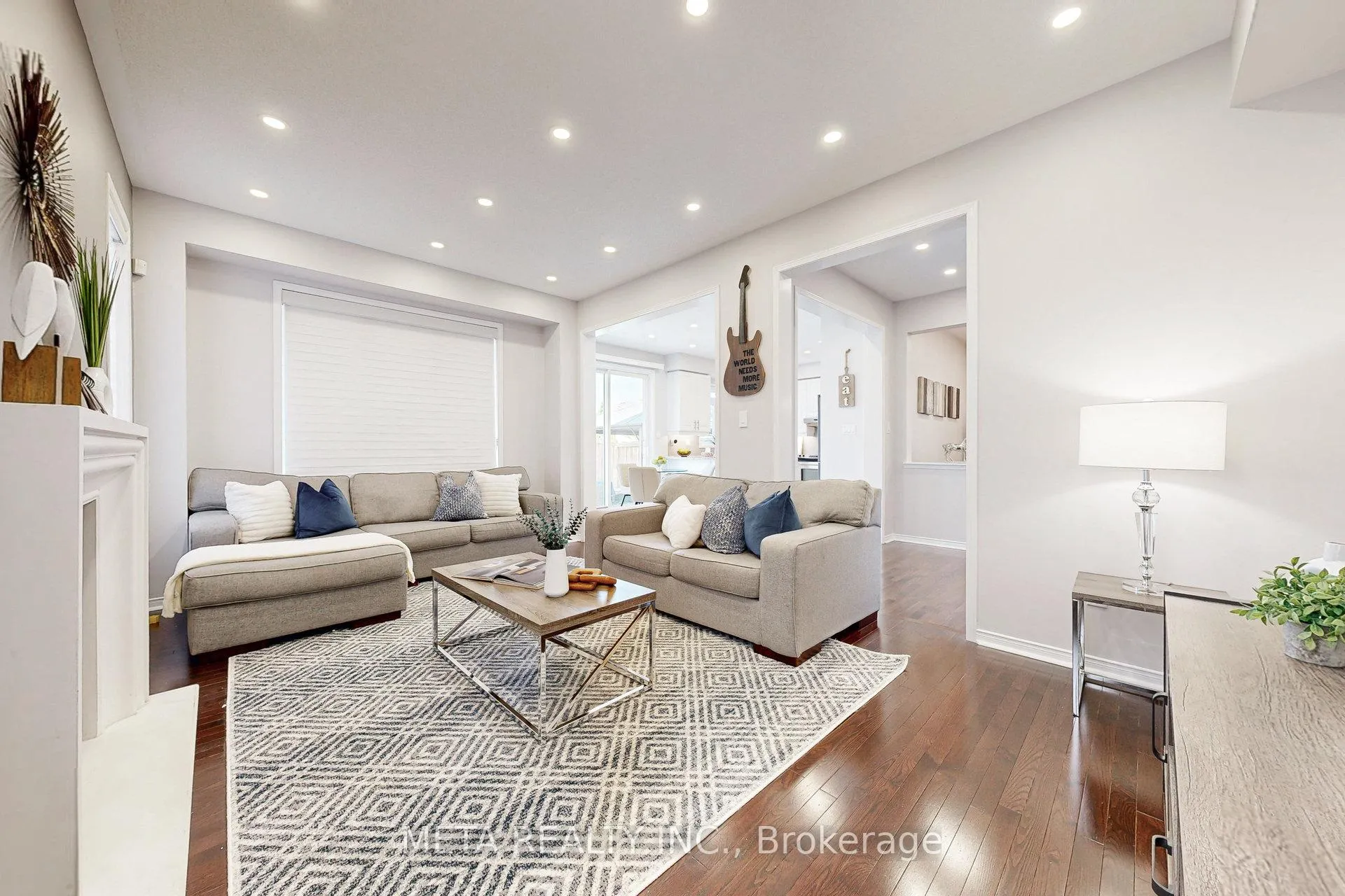 Photo 20 of 11 Keiffer Court, Whitby, Williamsburg — HOMEH