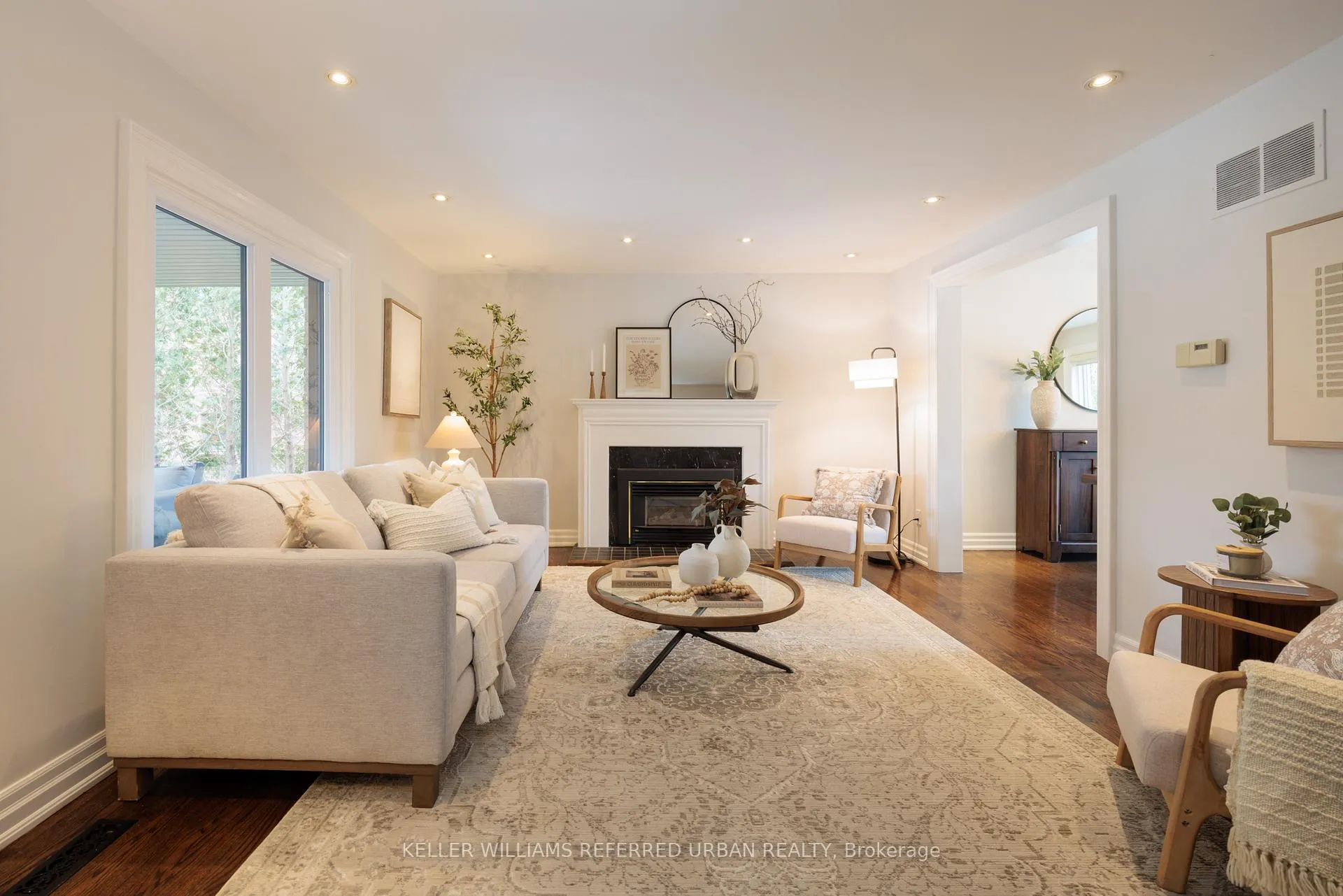Photo 6 of 6 Prentice Court, Markham, Unionville — HOMEH