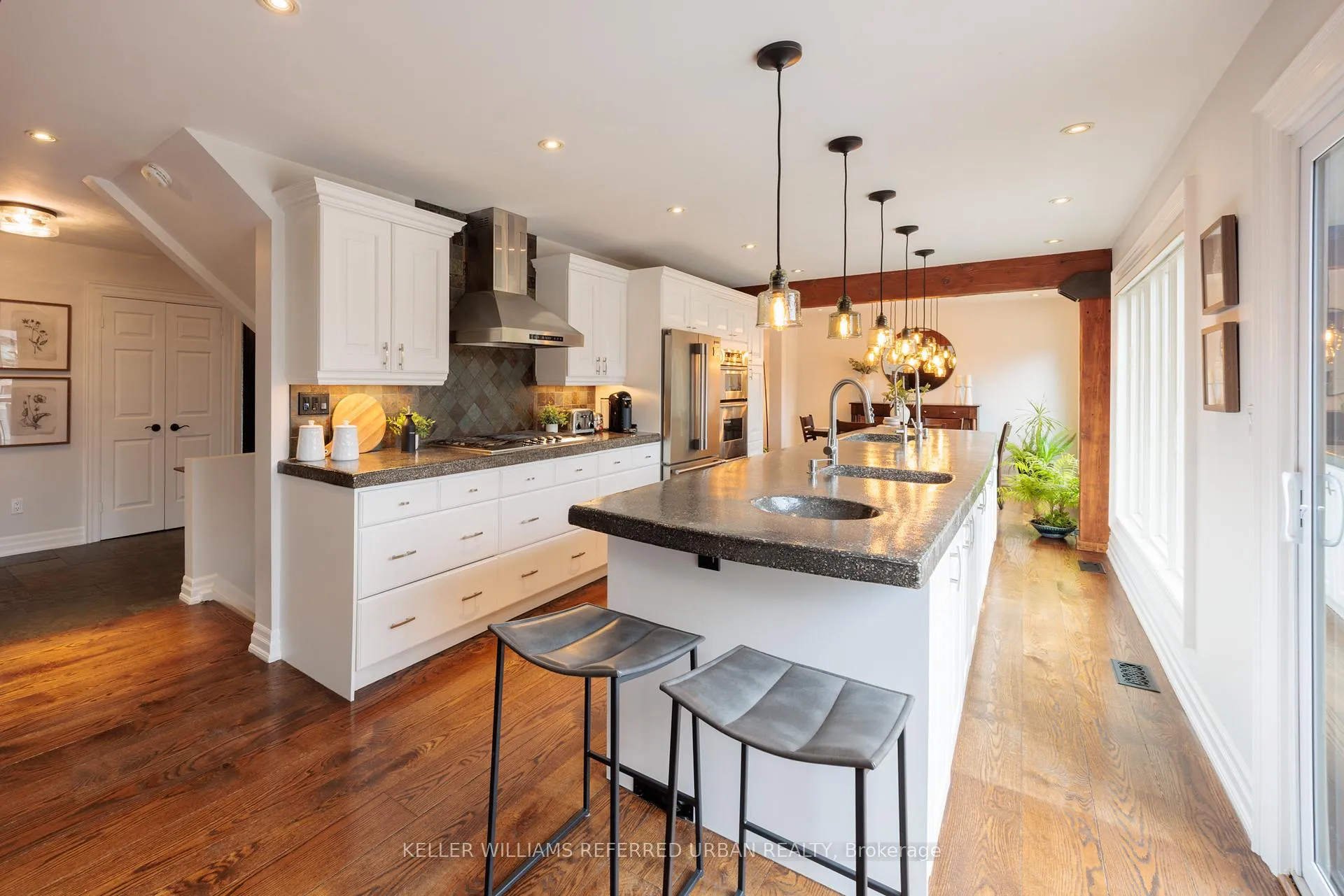 Photo 10 of 6 Prentice Court, Markham, Unionville — HOMEH