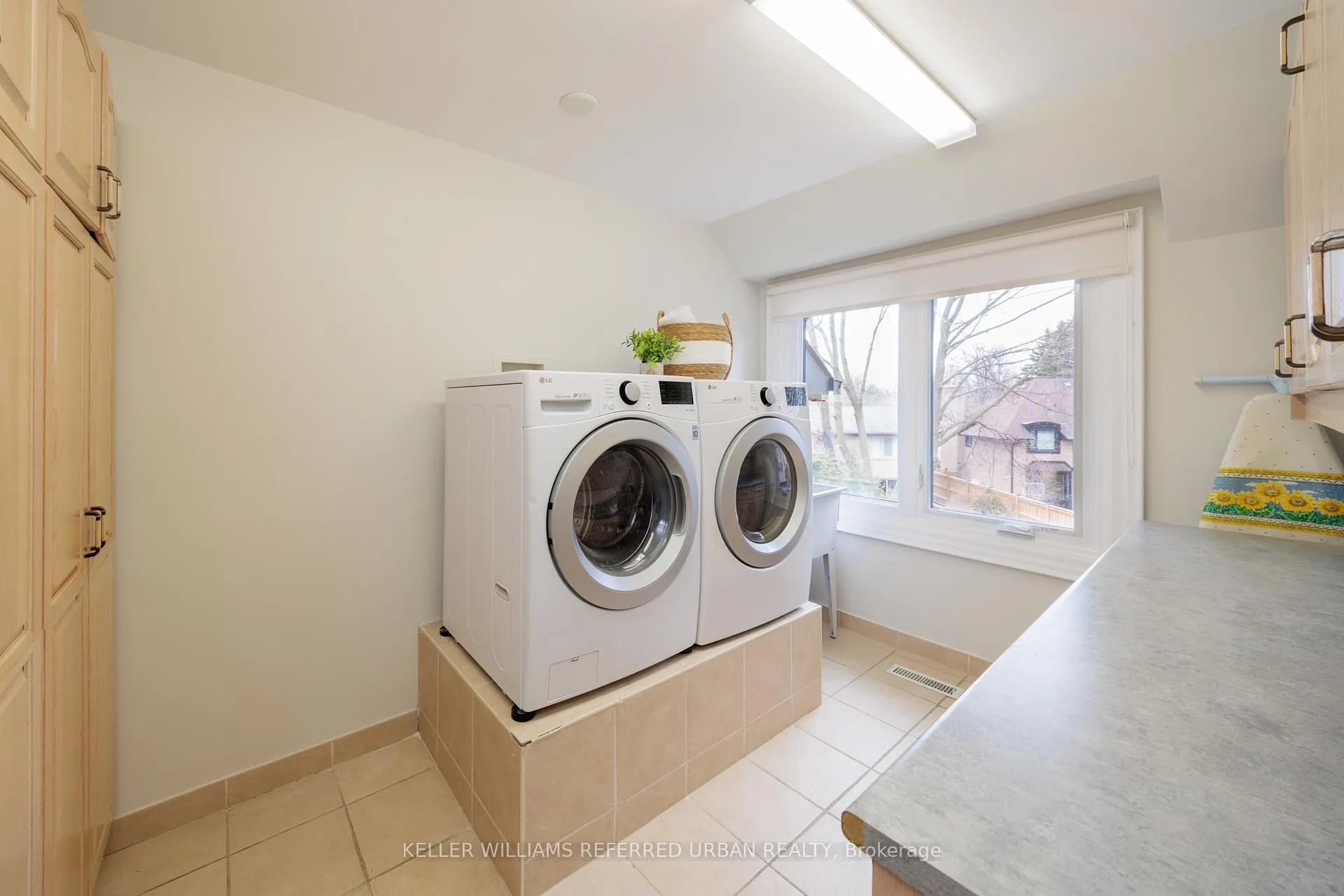 Photo 19 of 6 Prentice Court, Markham, Unionville — HOMEH