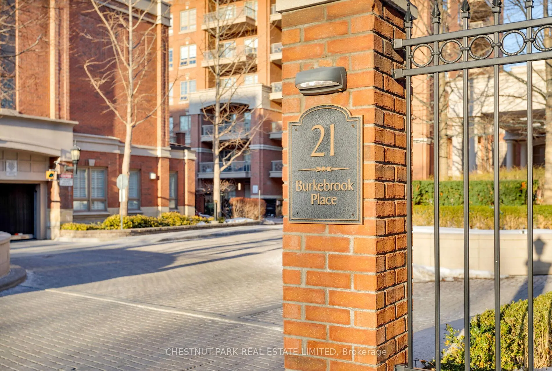 Photo 1 of Unit 804, 21 Burkebrook Place, North York, Bridle Path-Sunnybrook-York Mills — HOMEH