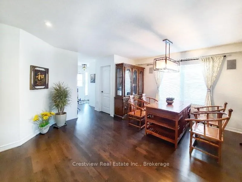 Photo 5 of 56 Vinifera Drive, Grimsby, Grimsby East — HOMEH