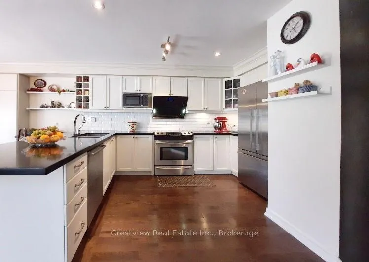 Photo 9 of 56 Vinifera Drive, Grimsby, Grimsby East — HOMEH