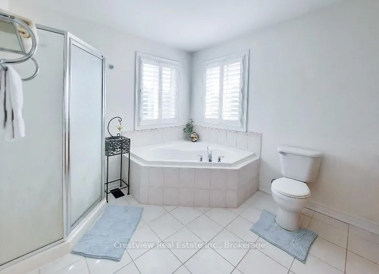 Photo 20 of 56 Vinifera Drive, Grimsby, Grimsby East — HOMEH