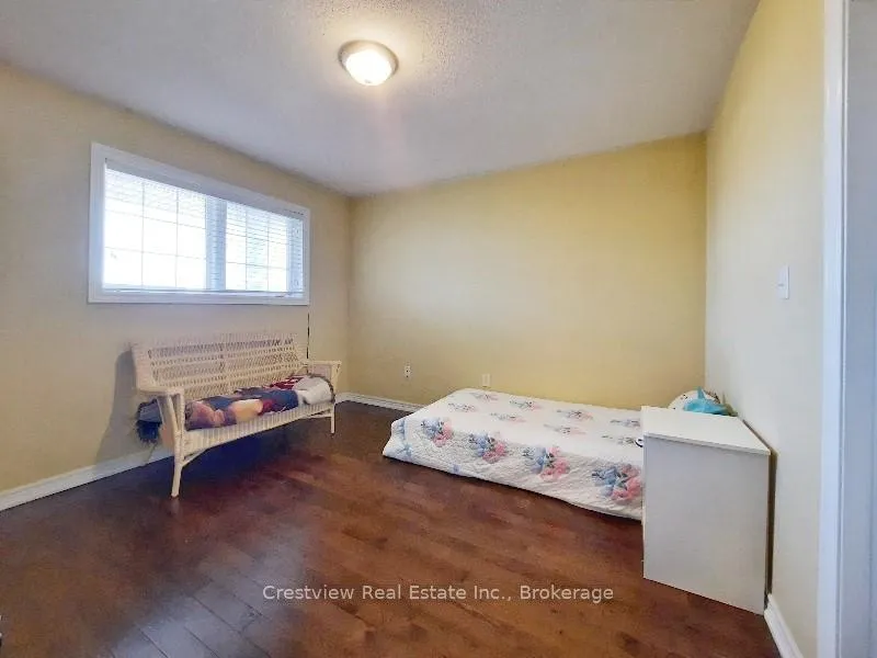 Photo 24 of 56 Vinifera Drive, Grimsby, Grimsby East — HOMEH