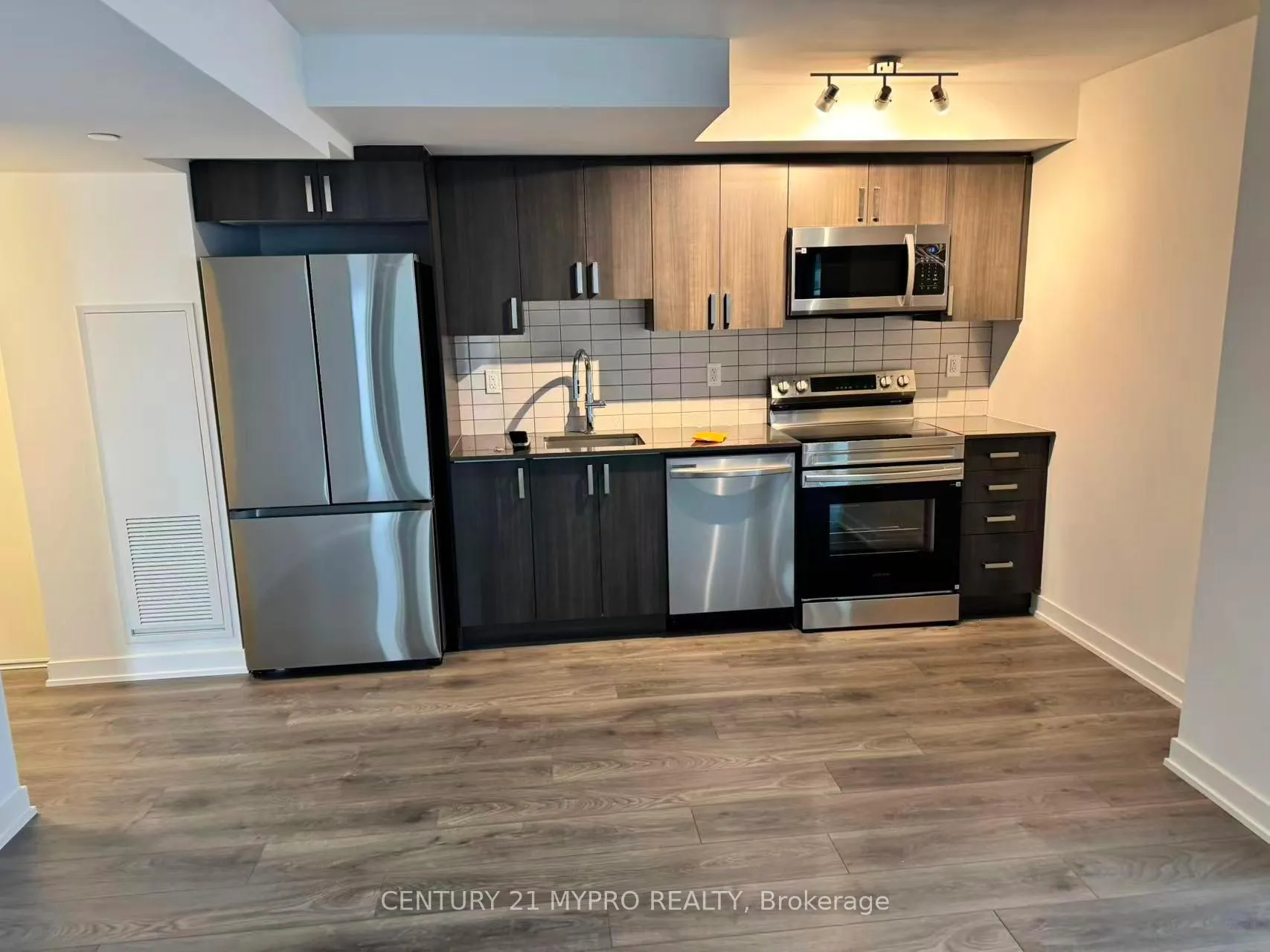 Photo 1 of Unit 413, 1010 Sandy Beach Road, Pickering, Bay Ridges — HOMEH