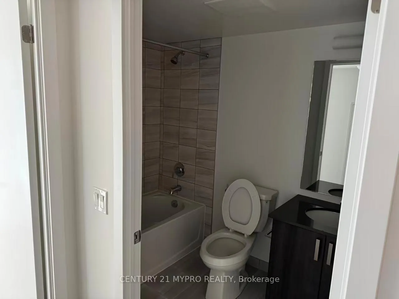 Photo 6 of Unit 413, 1010 Sandy Beach Road, Pickering, Bay Ridges — HOMEH