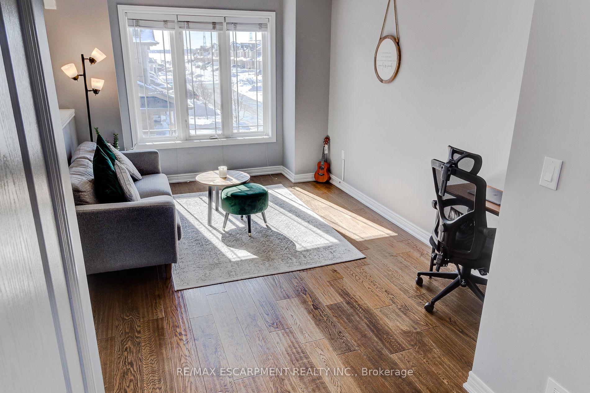 Photo 17 of 82 Bloom Crescent, Hamilton, Stoney Creek — HOMEH