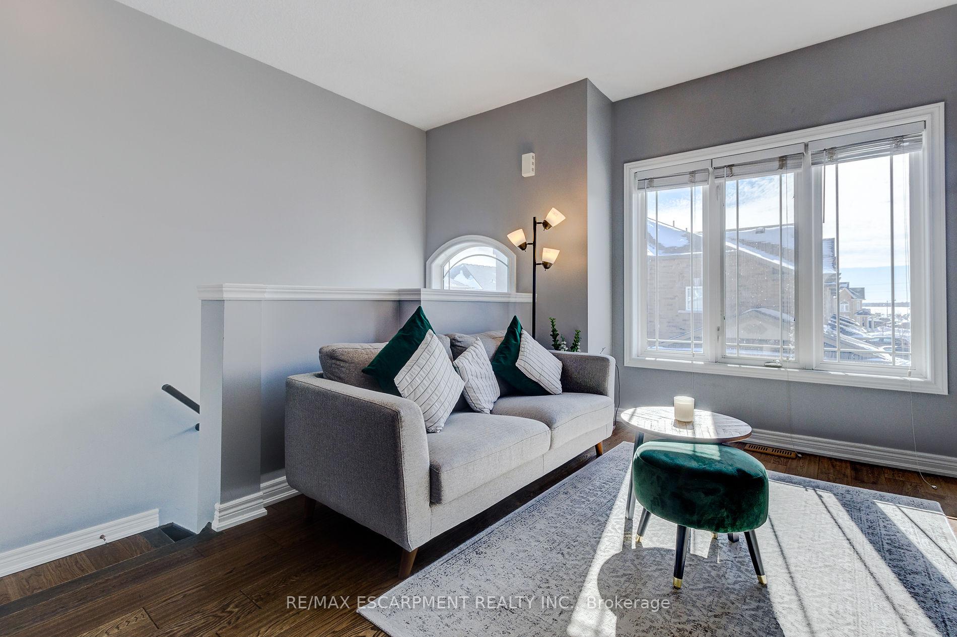 Photo 18 of 82 Bloom Crescent, Hamilton, Stoney Creek — HOMEH