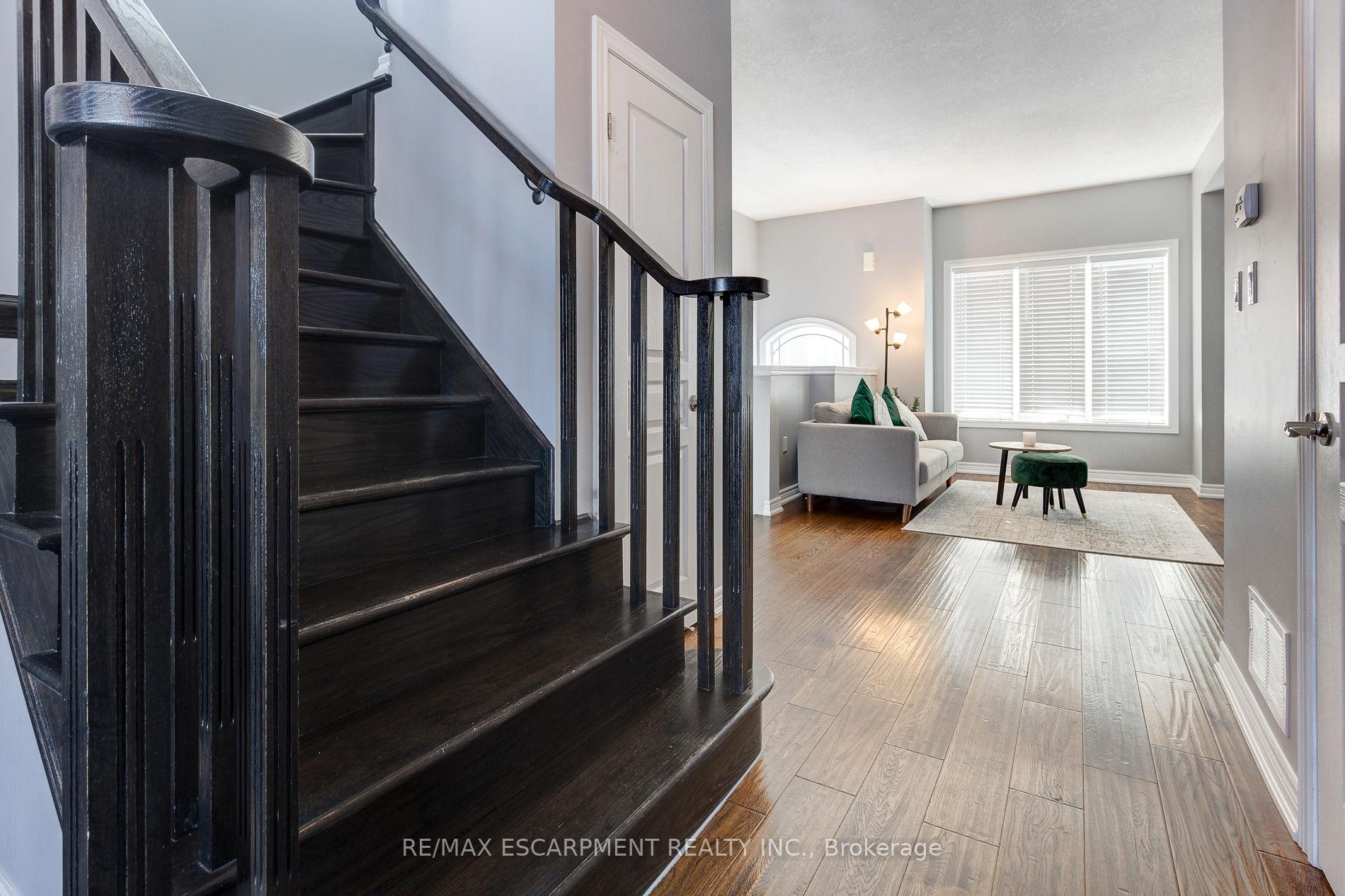 Photo 19 of 82 Bloom Crescent, Hamilton, Stoney Creek — HOMEH