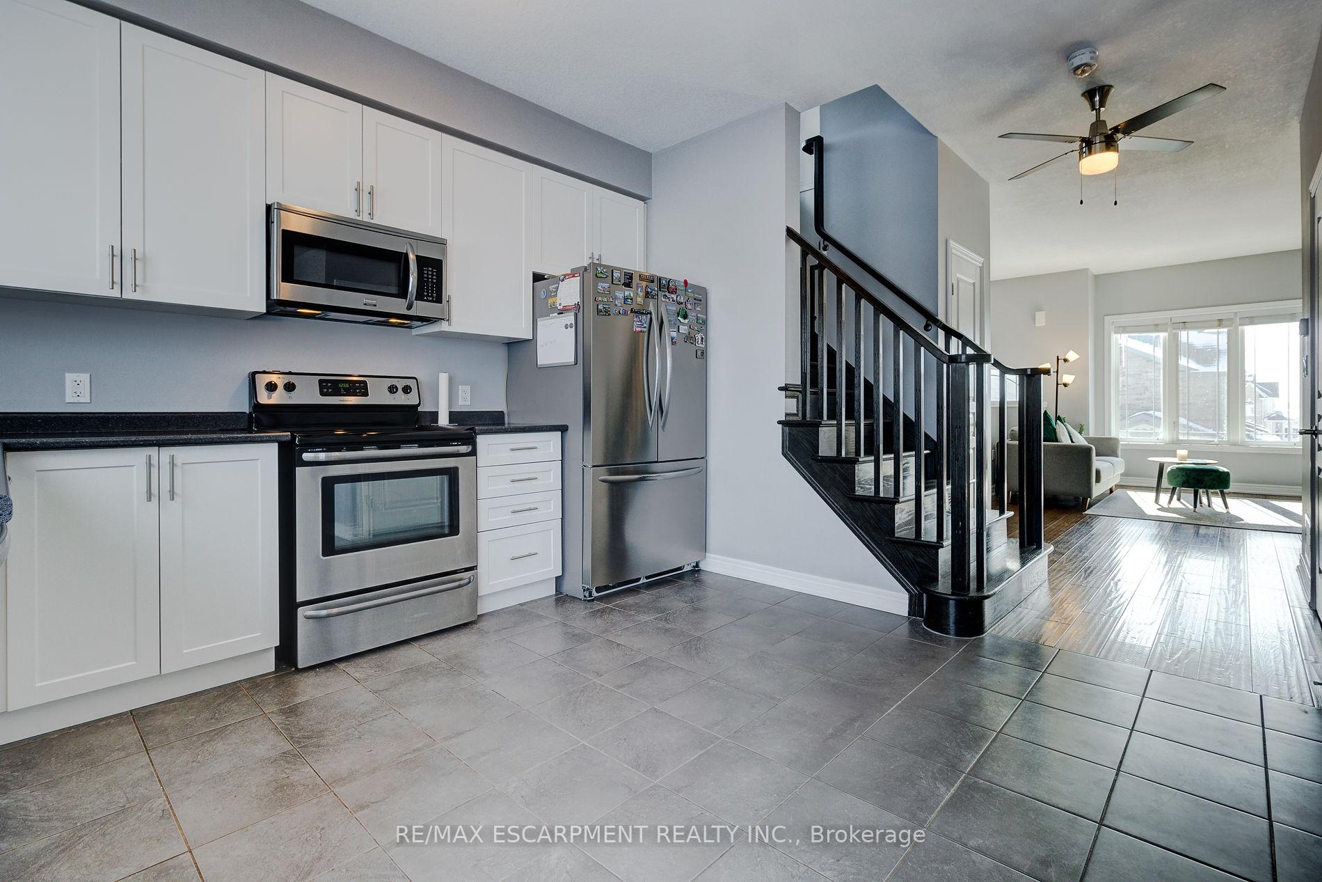 Photo 21 of 82 Bloom Crescent, Hamilton, Stoney Creek — HOMEH