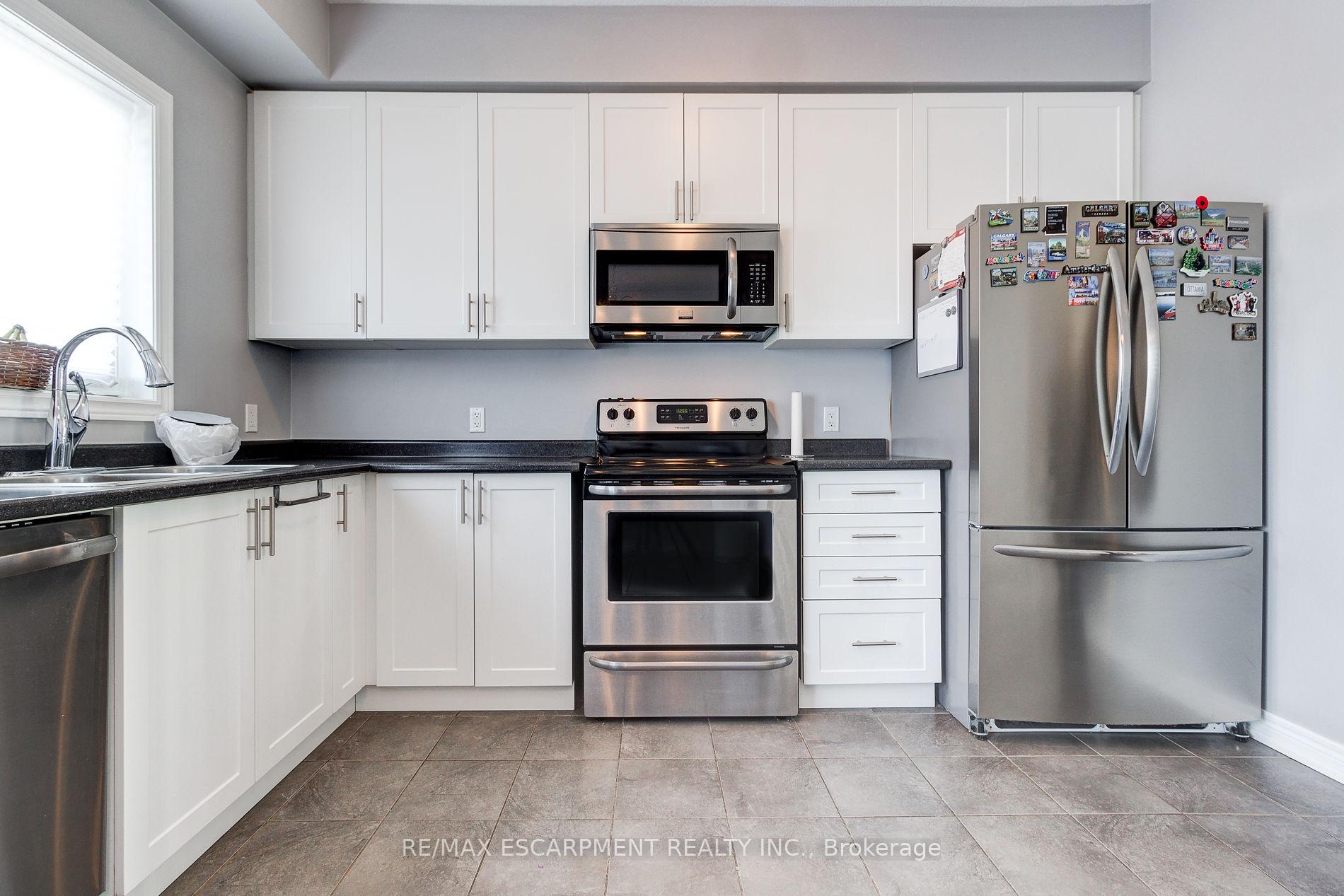 Photo 25 of 82 Bloom Crescent, Hamilton, Stoney Creek — HOMEH