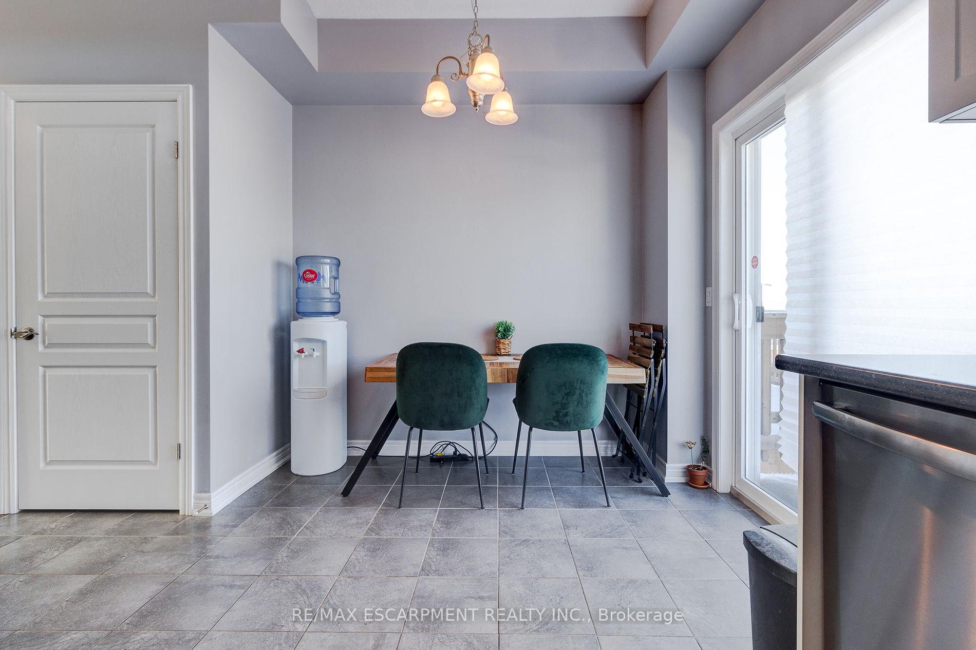 Photo 27 of 82 Bloom Crescent, Hamilton, Stoney Creek — HOMEH