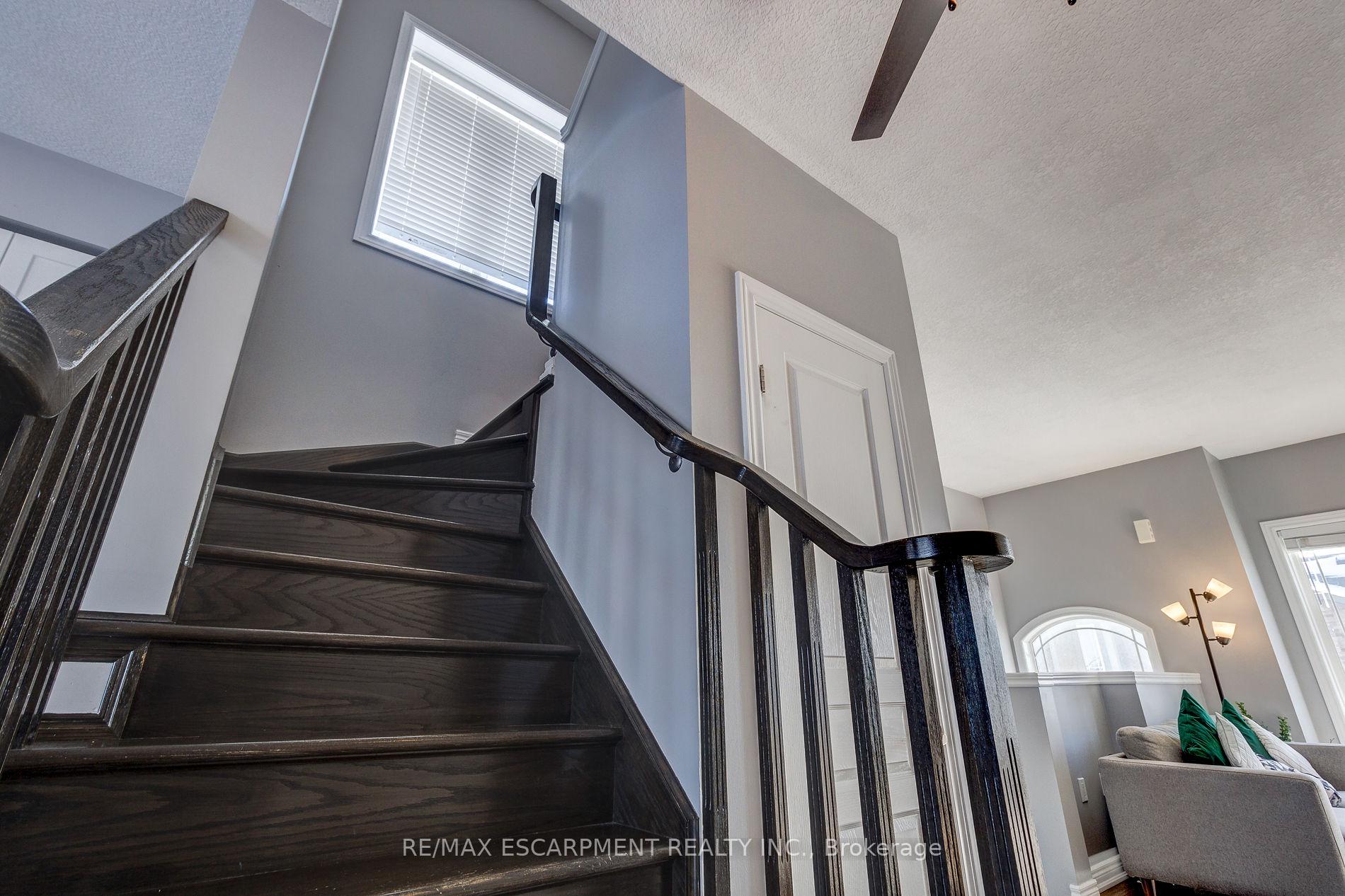 Photo 31 of 82 Bloom Crescent, Hamilton, Stoney Creek — HOMEH