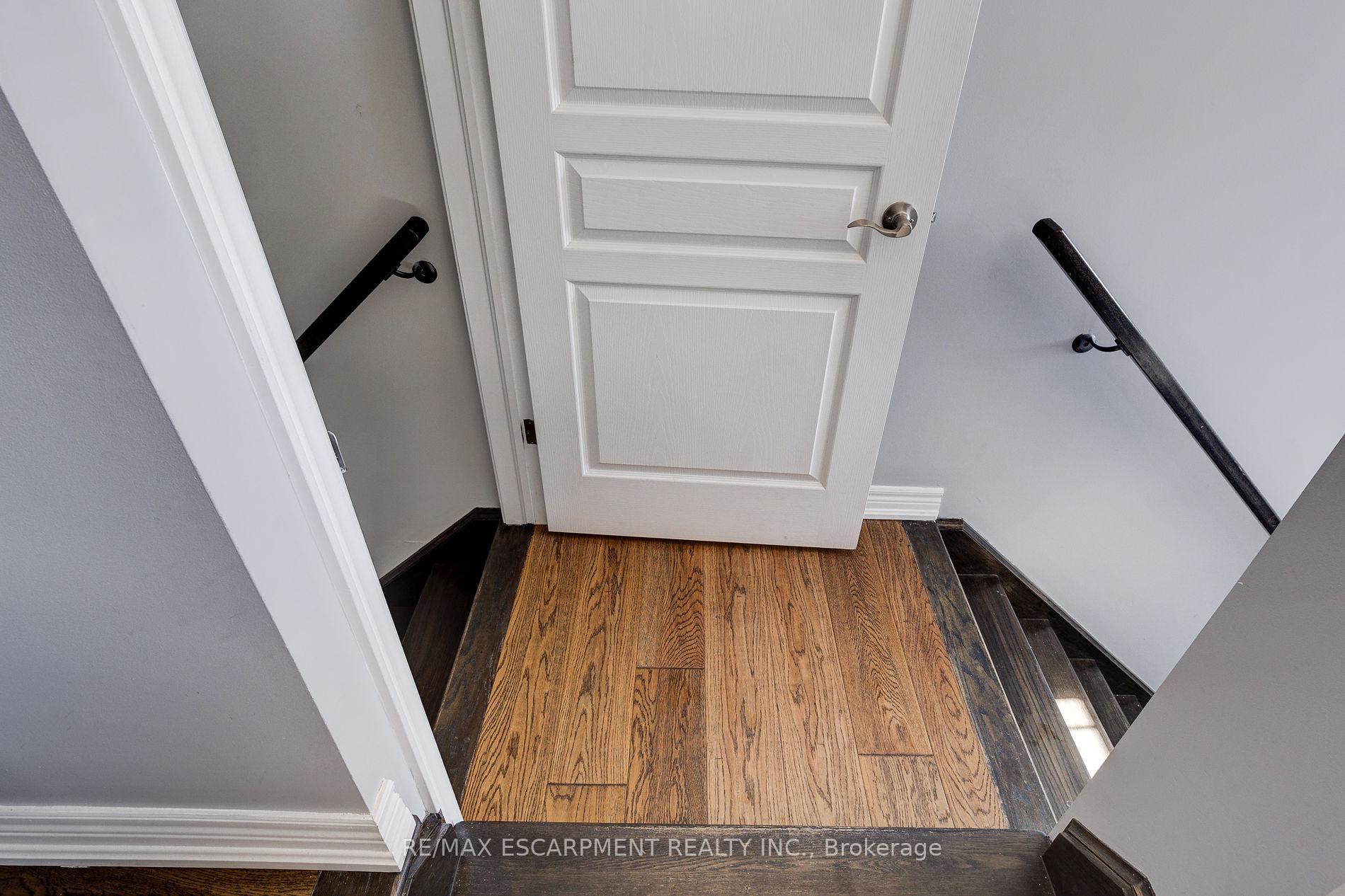 Photo 39 of 82 Bloom Crescent, Hamilton, Stoney Creek — HOMEH
