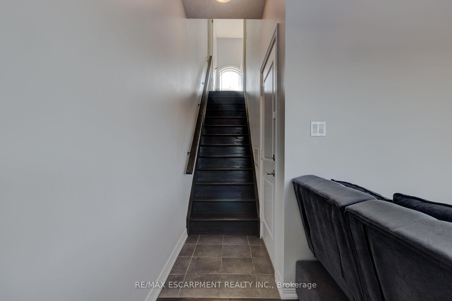 Photo 40 of 82 Bloom Crescent, Hamilton, Stoney Creek — HOMEH