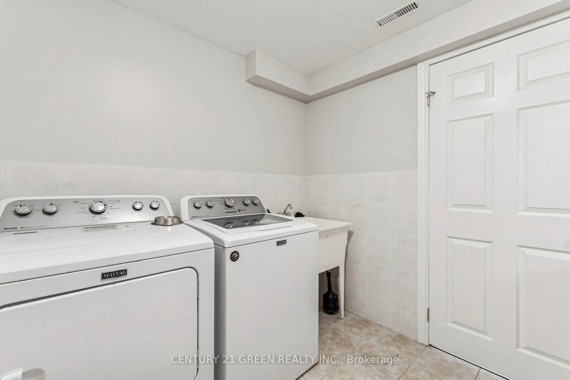 Photo 26 of 81 Penhale Avenue, St. Thomas — HOMEH