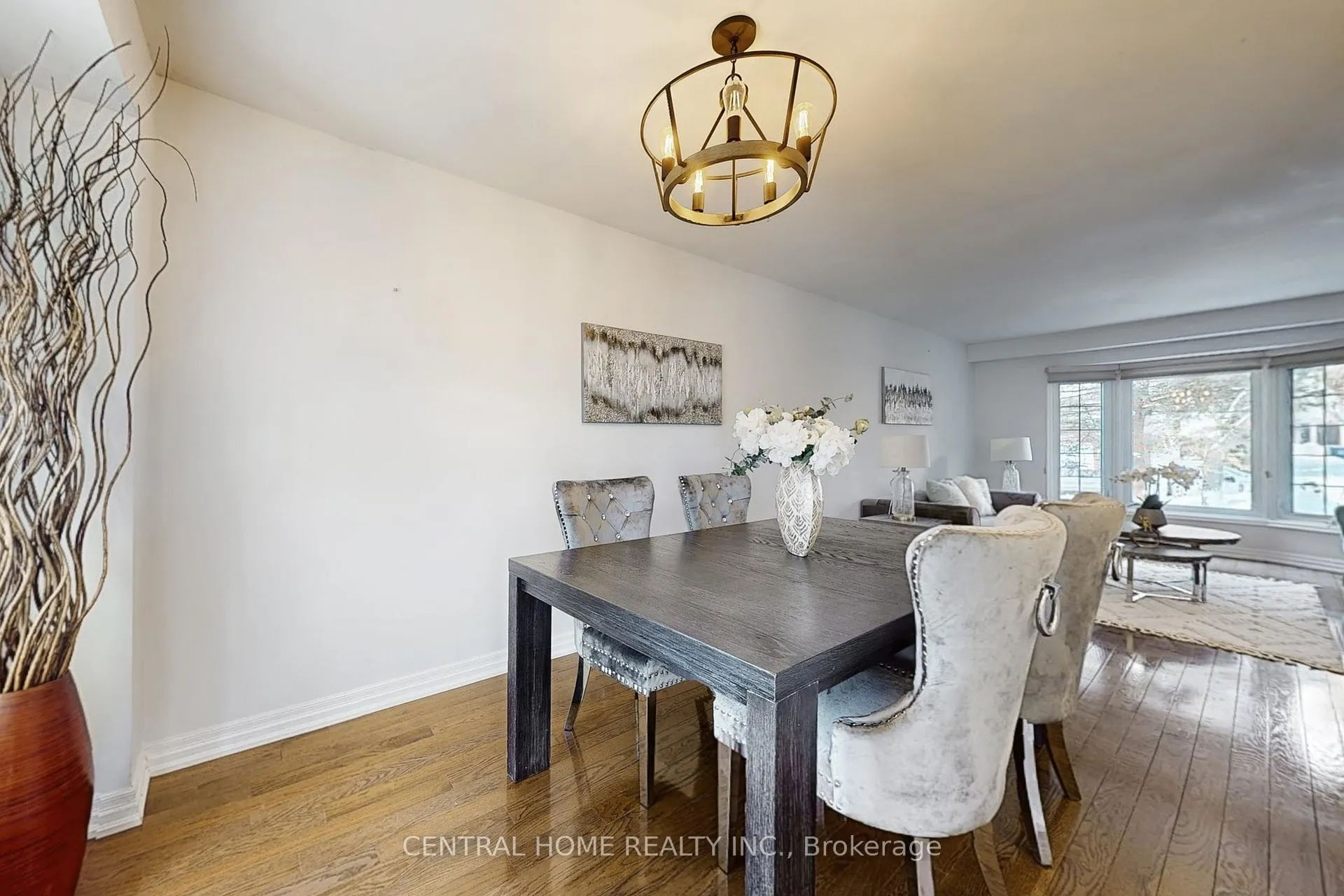 Photo 7 of 30 Moffat Crescent, Aurora, Aurora Heights — HOMEH