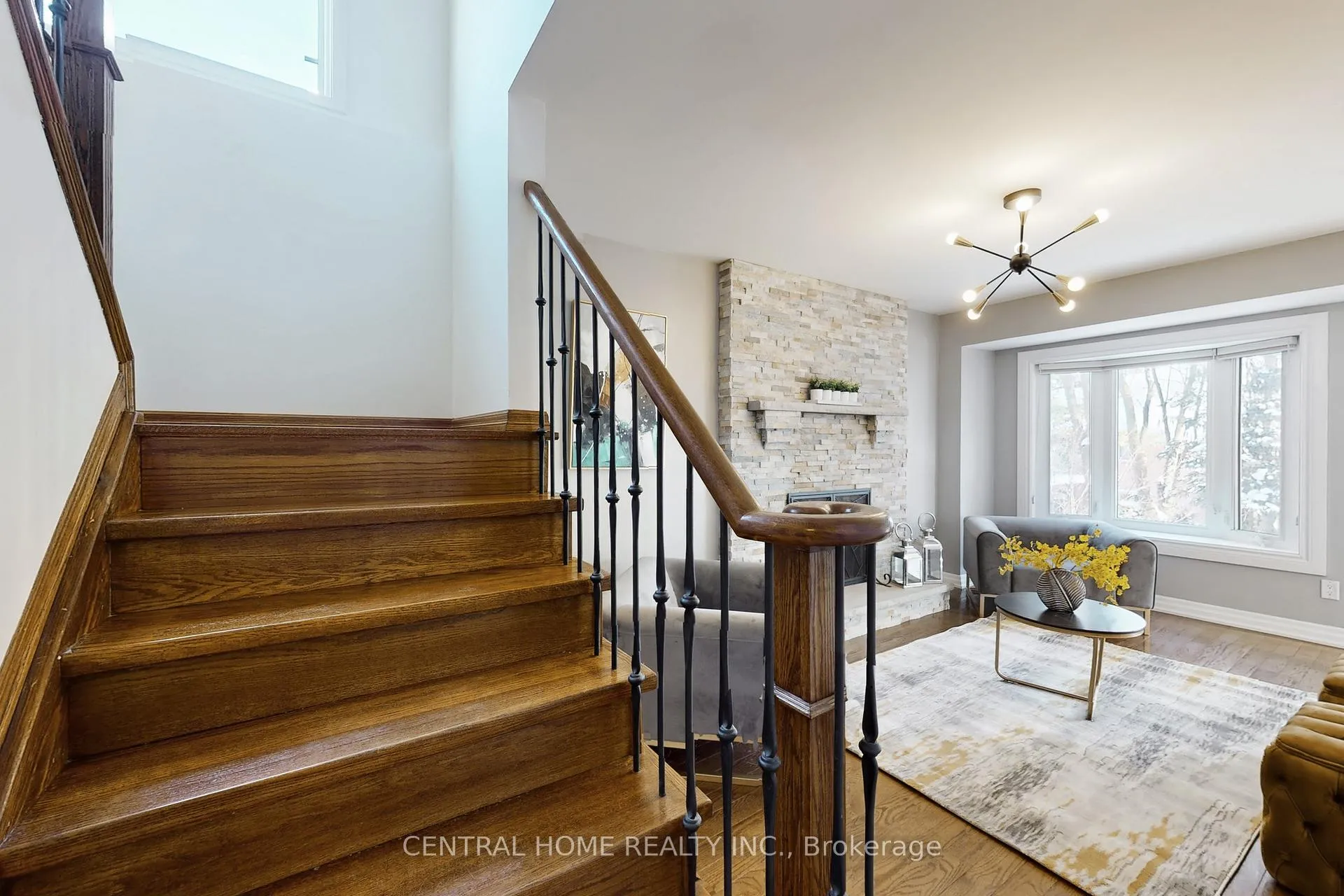 Photo 21 of 30 Moffat Crescent, Aurora, Aurora Heights — HOMEH