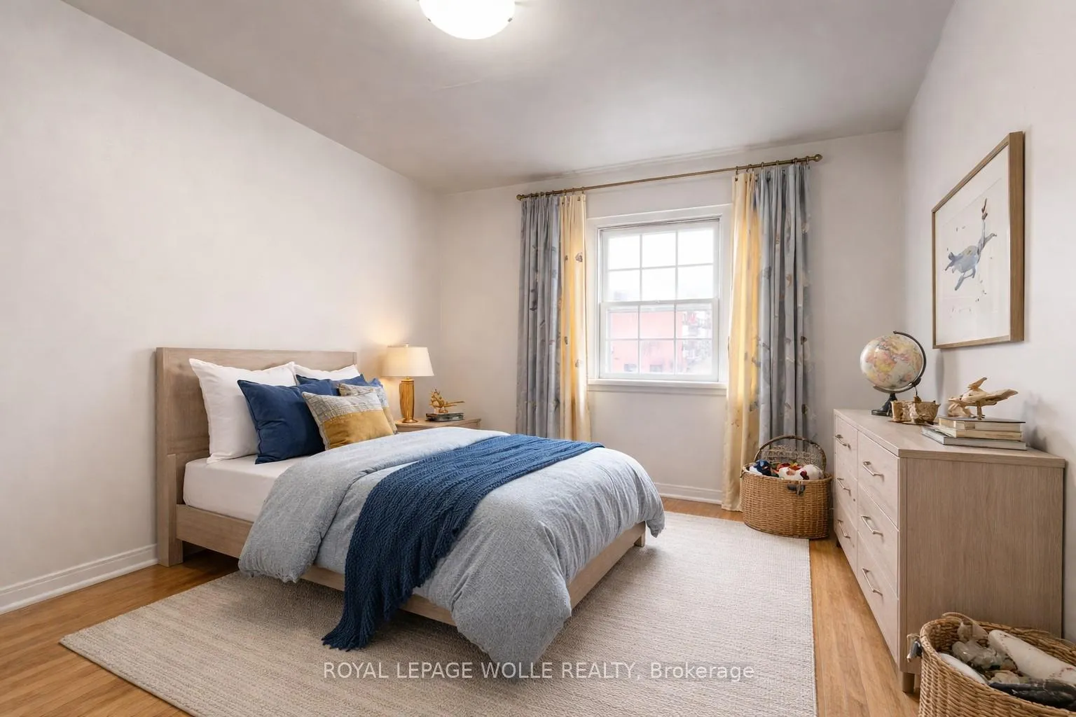 Photo 3 of Unit Upper, 498 Ottawa Street S, Waterloo — HOMEH