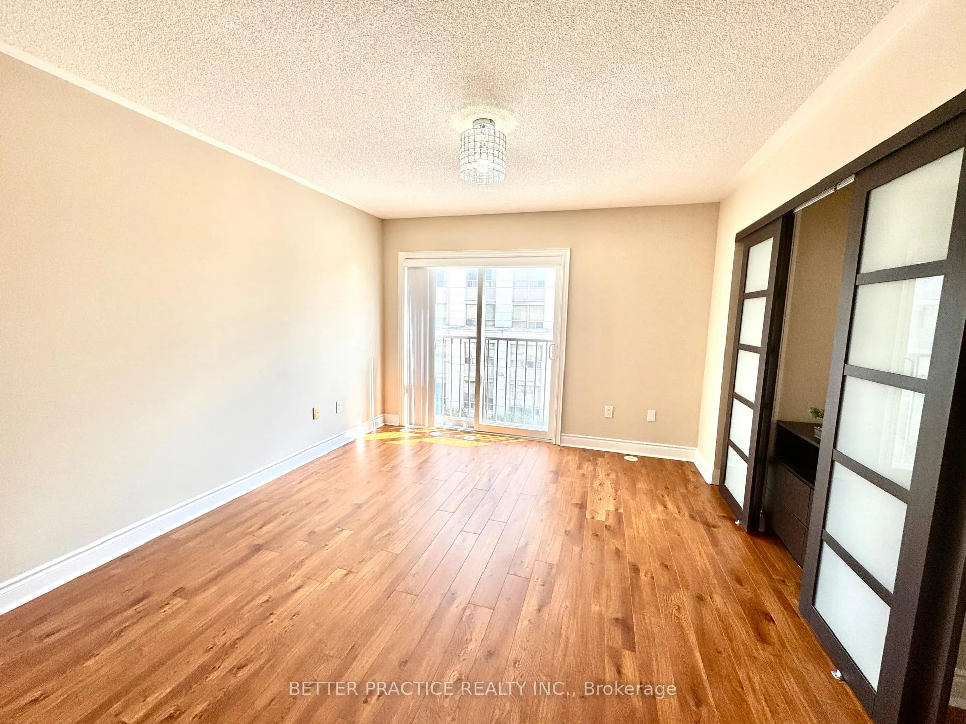 Photo 10 of 5 Saddlecreek Drive, Markham, Commerce Valley — HOMEH