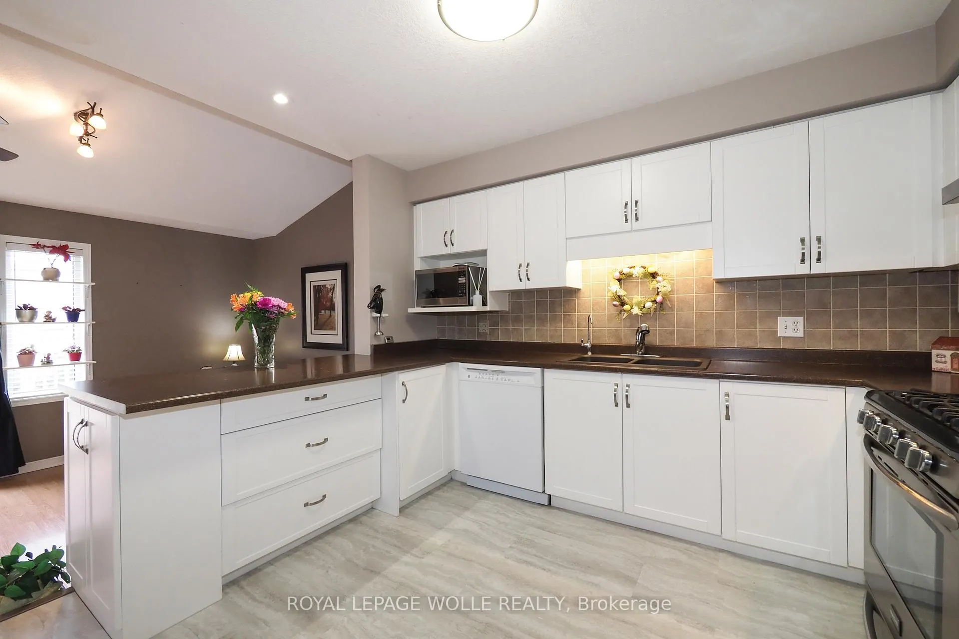 Photo 7 of Unit A, 224 Inverhuron Crescent, Waterloo — HOMEH