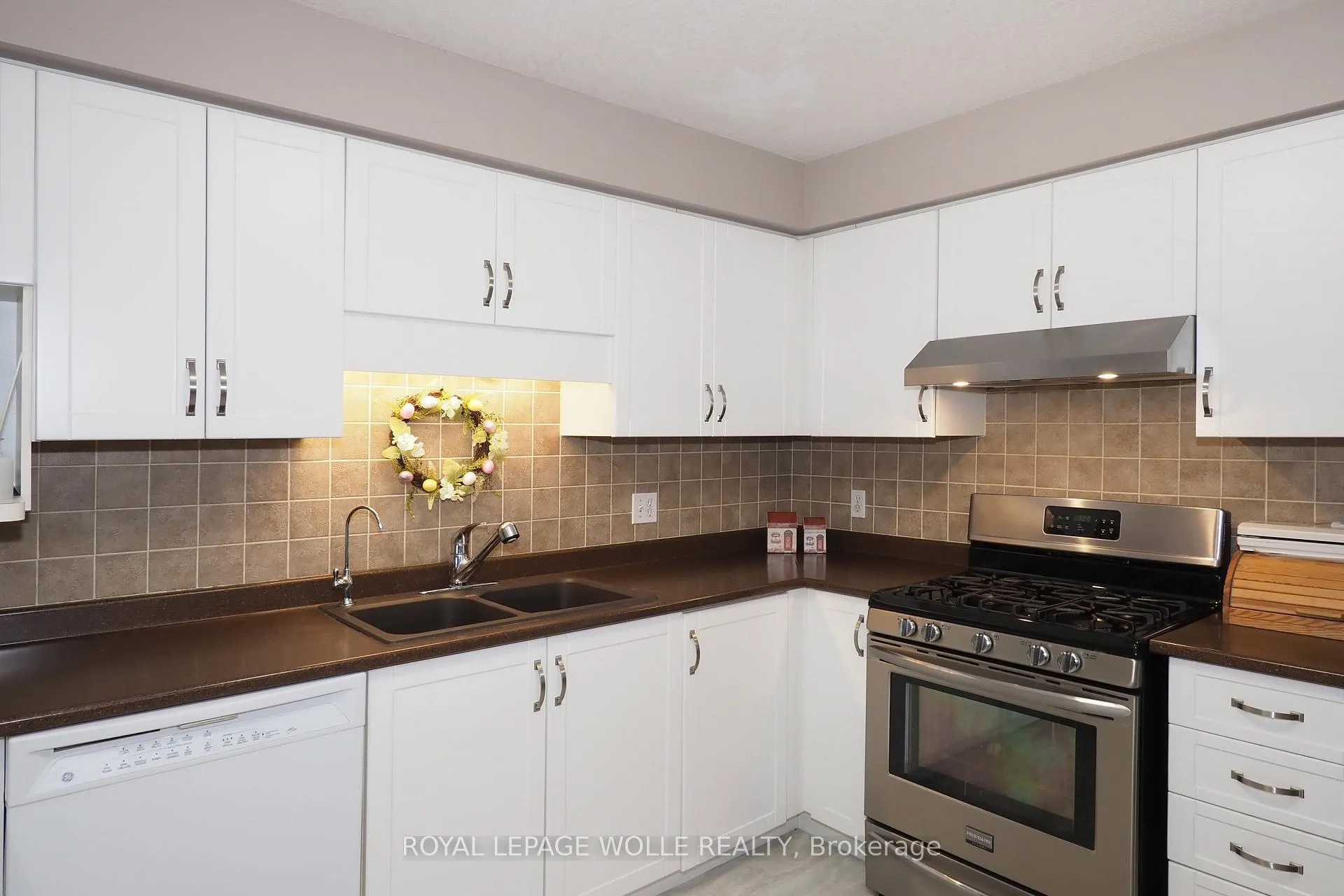 Photo 8 of Unit A, 224 Inverhuron Crescent, Waterloo — HOMEH