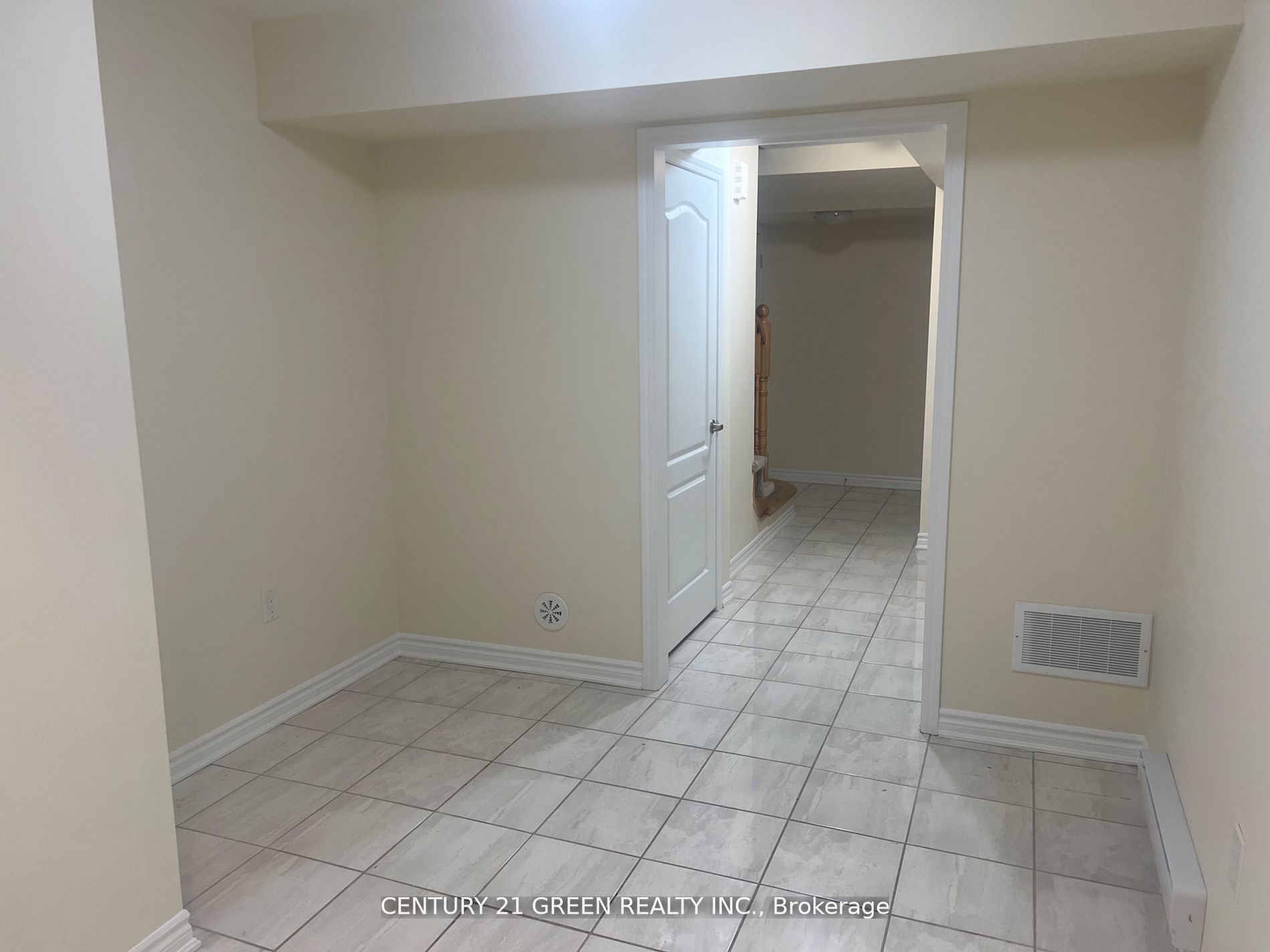 Photo 6 of 1098 Silk Street, Pickering, Rural Pickering — HOMEH