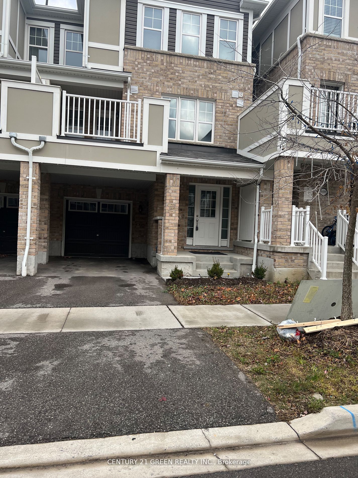 Photo 2 of 1098 Silk Street, Pickering, Rural Pickering — HOMEH