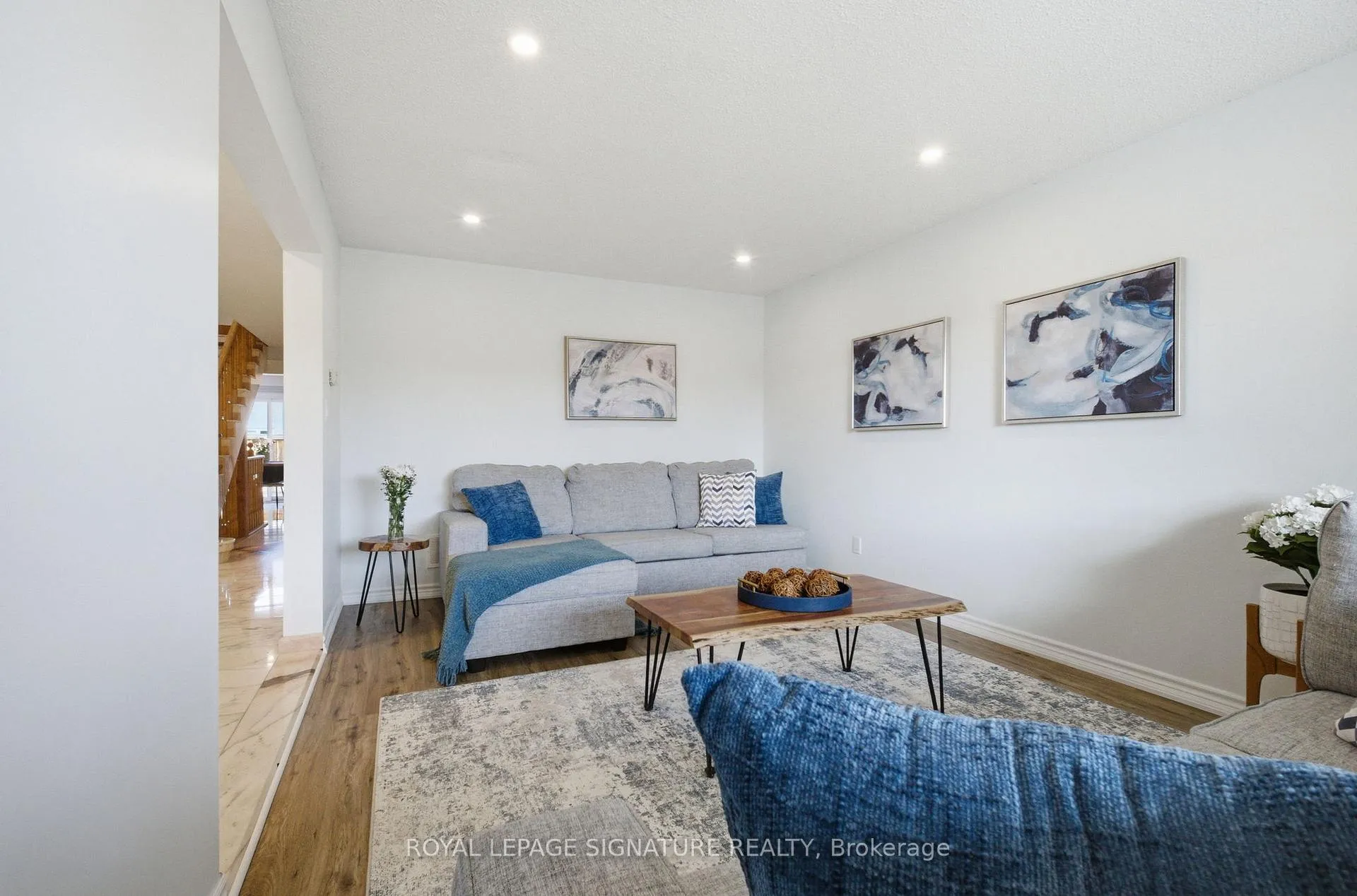 Photo 4 of 669 Highview Road, Pickering, Amberlea — HOMEH