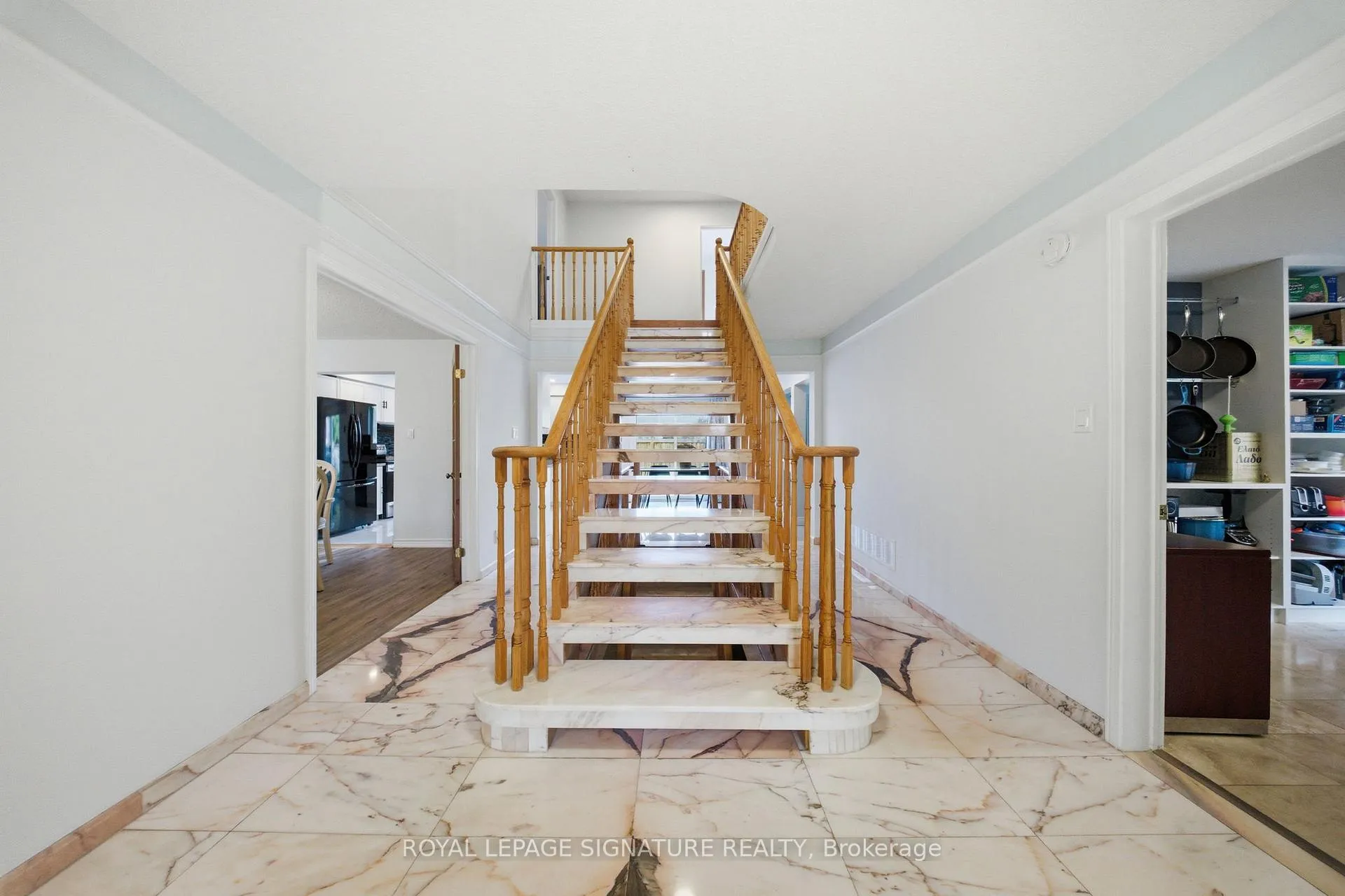 Photo 5 of 669 Highview Road, Pickering, Amberlea — HOMEH