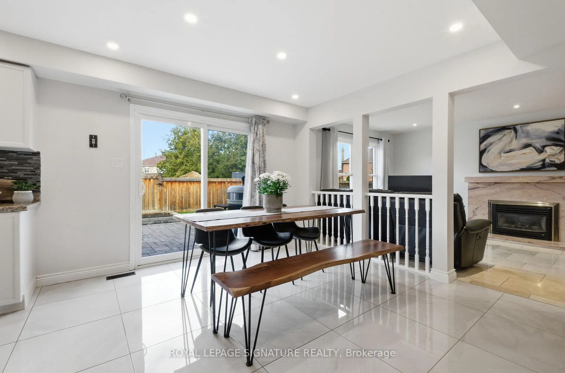 Photo 11 of 669 Highview Road, Pickering, Amberlea — HOMEH