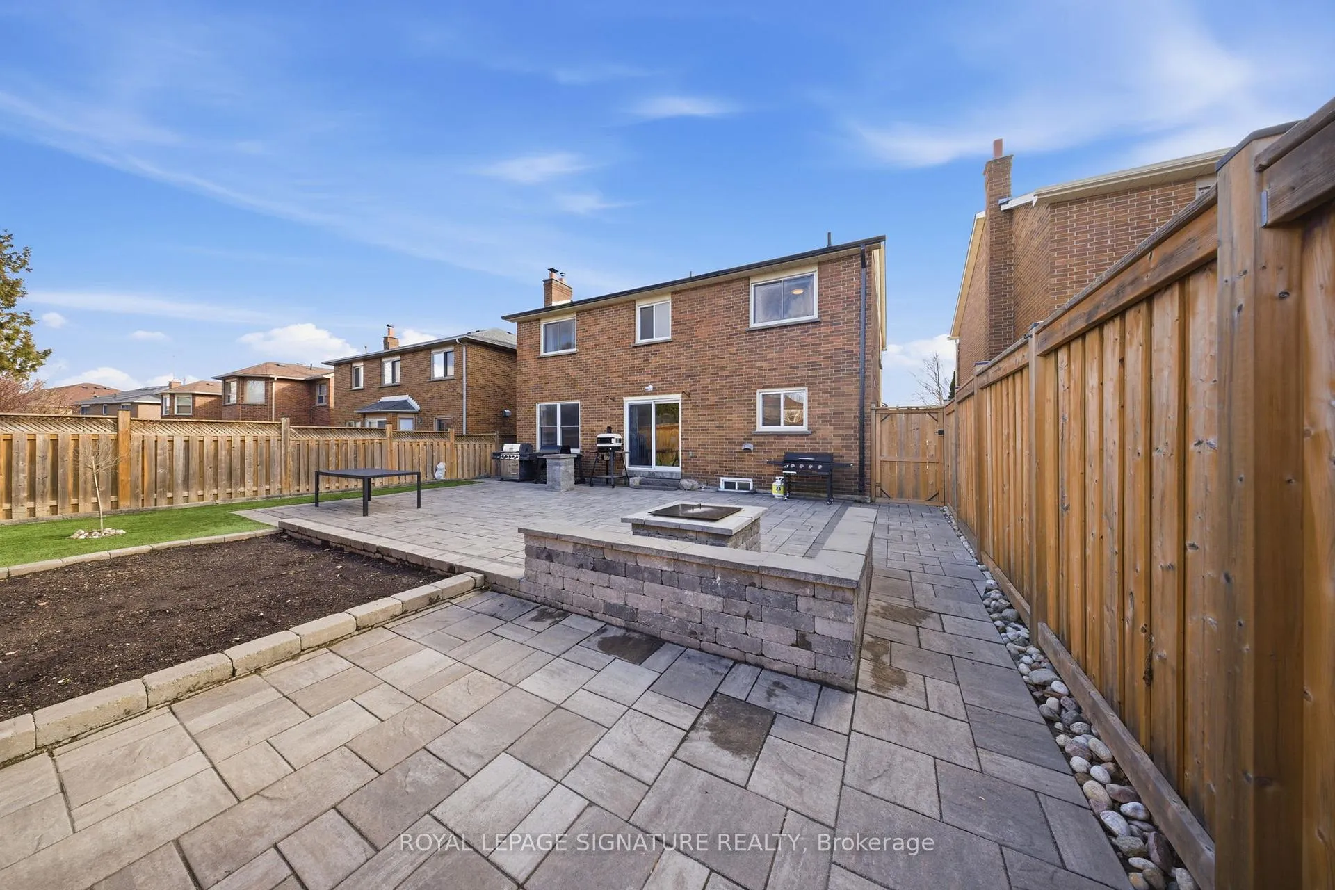 Photo 40 of 669 Highview Road, Pickering, Amberlea — HOMEH