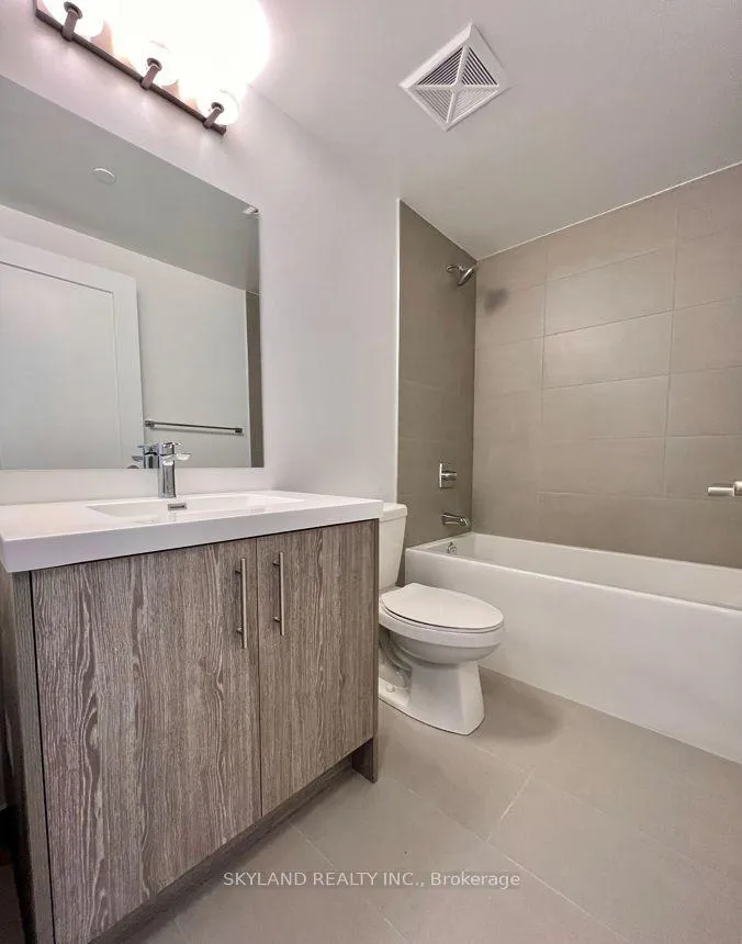 Photo 8 of Unit 2502, 286 Main Street, Toronto, East End-Danforth — HOMEH