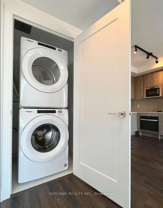 Photo 11 of Unit 2502, 286 Main Street, Toronto, East End-Danforth — HOMEH