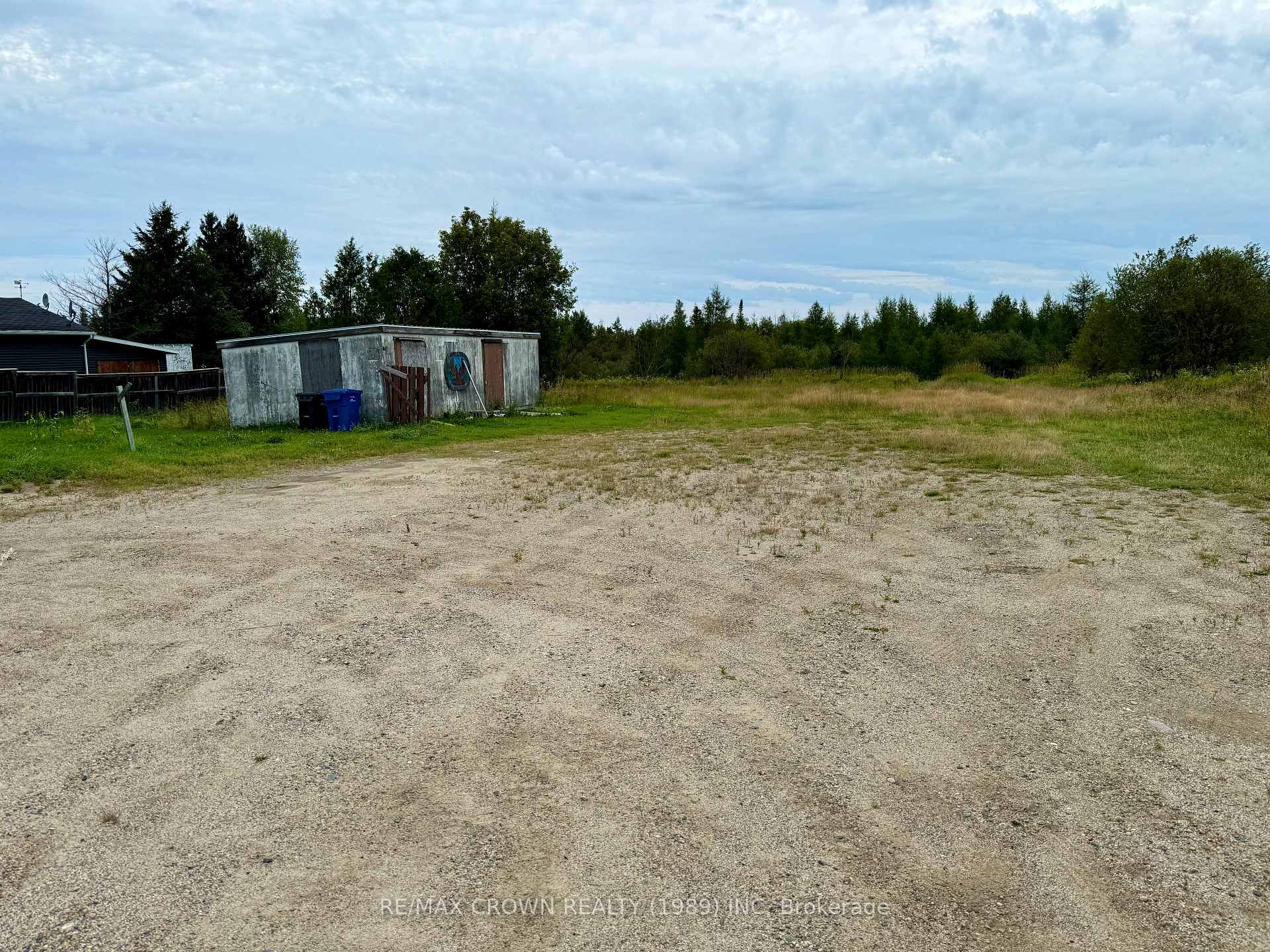 Photo 2 of 26 Gurney Road, Kapuskasing — HOMEH