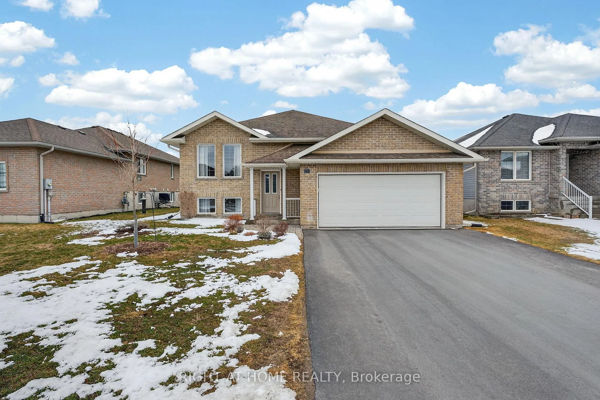 Photo 1 of 48 Freedom Crescent, Quinte West, Sidney Ward — HOMEH