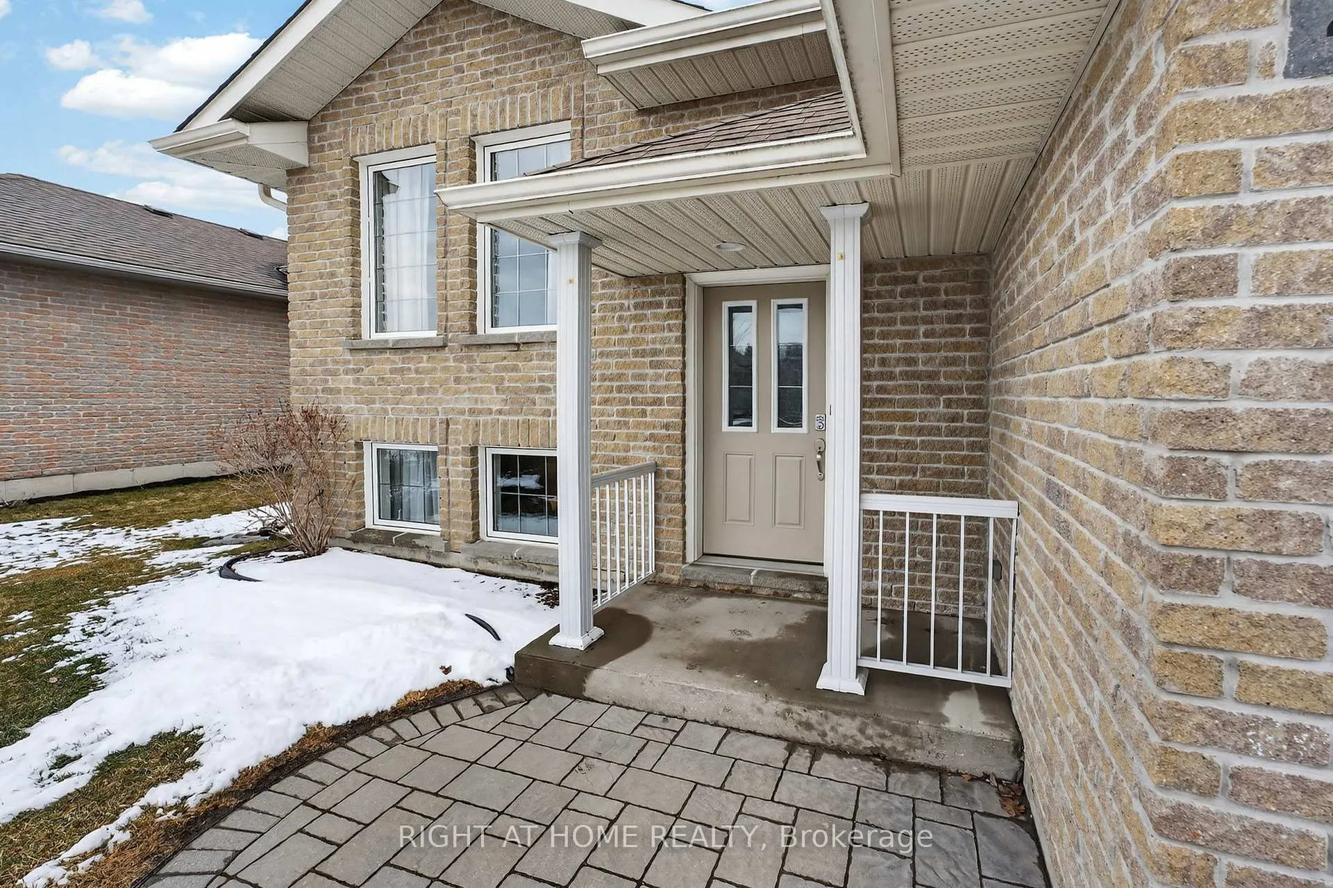 Photo 2 of 48 Freedom Crescent, Quinte West, Sidney Ward — HOMEH