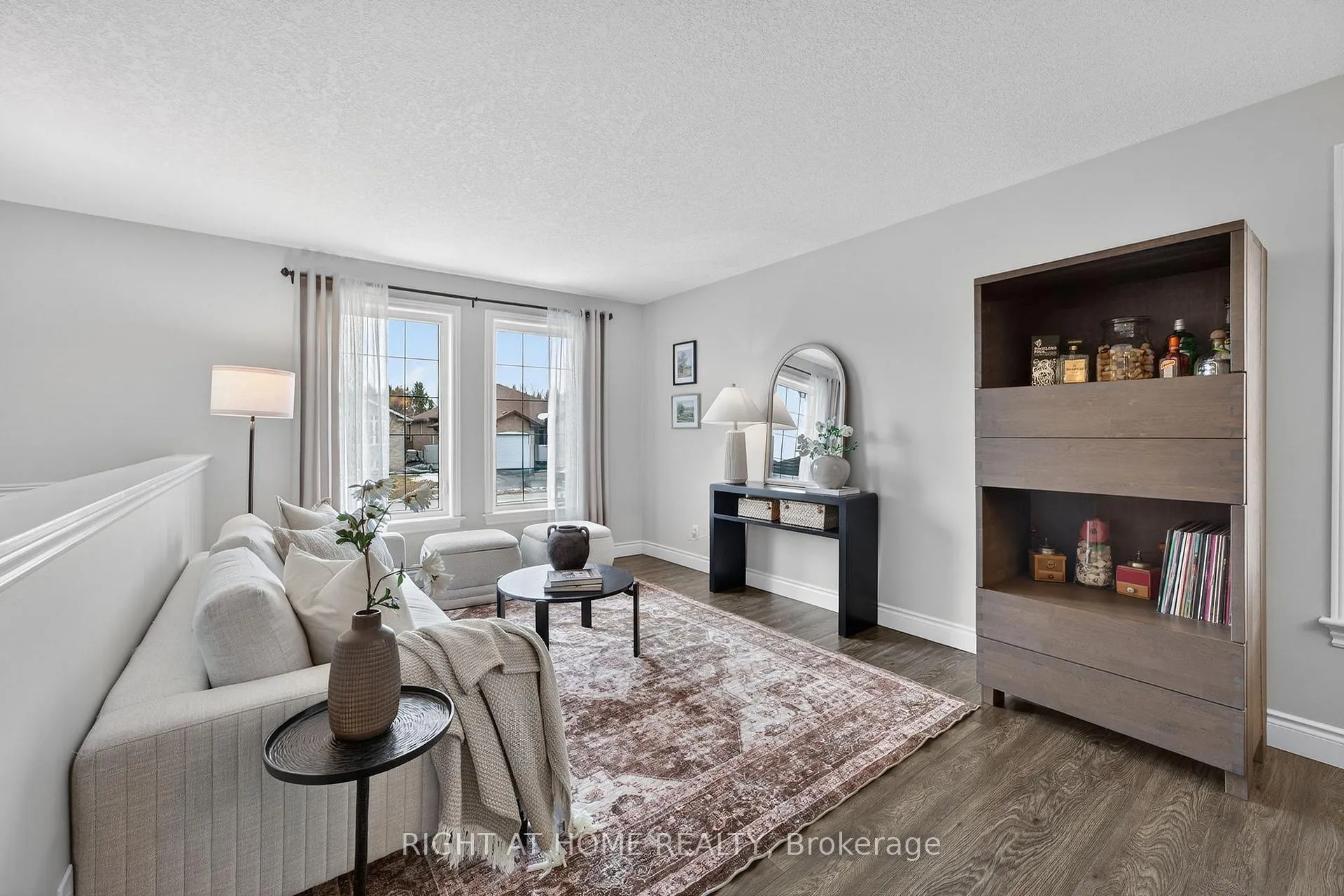 Photo 6 of 48 Freedom Crescent, Quinte West, Sidney Ward — HOMEH
