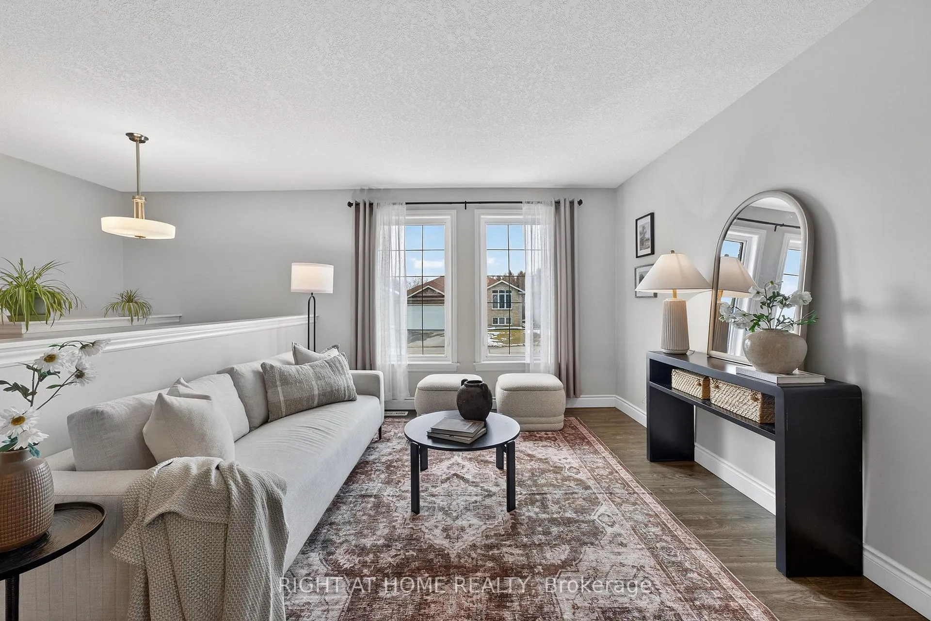 Photo 7 of 48 Freedom Crescent, Quinte West, Sidney Ward — HOMEH