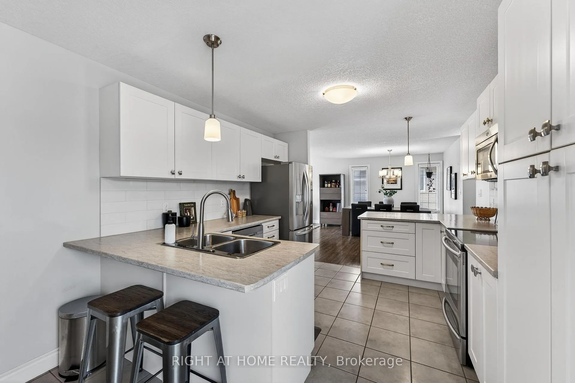Photo 12 of 48 Freedom Crescent, Quinte West, Sidney Ward — HOMEH