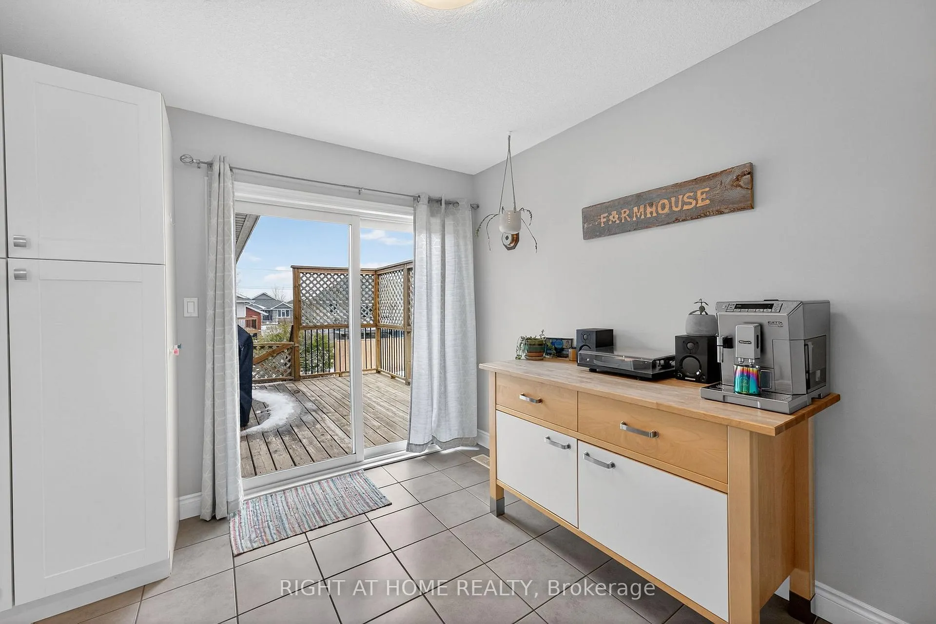 Photo 15 of 48 Freedom Crescent, Quinte West, Sidney Ward — HOMEH