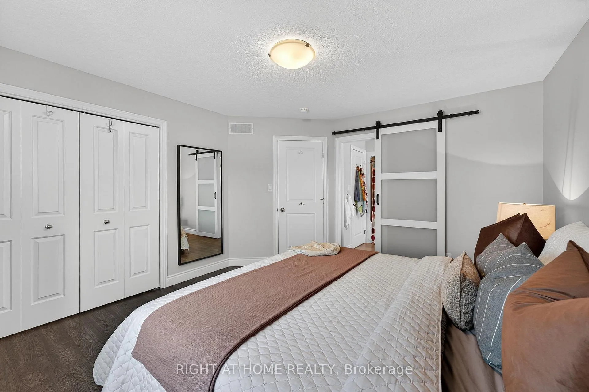 Photo 18 of 48 Freedom Crescent, Quinte West, Sidney Ward — HOMEH