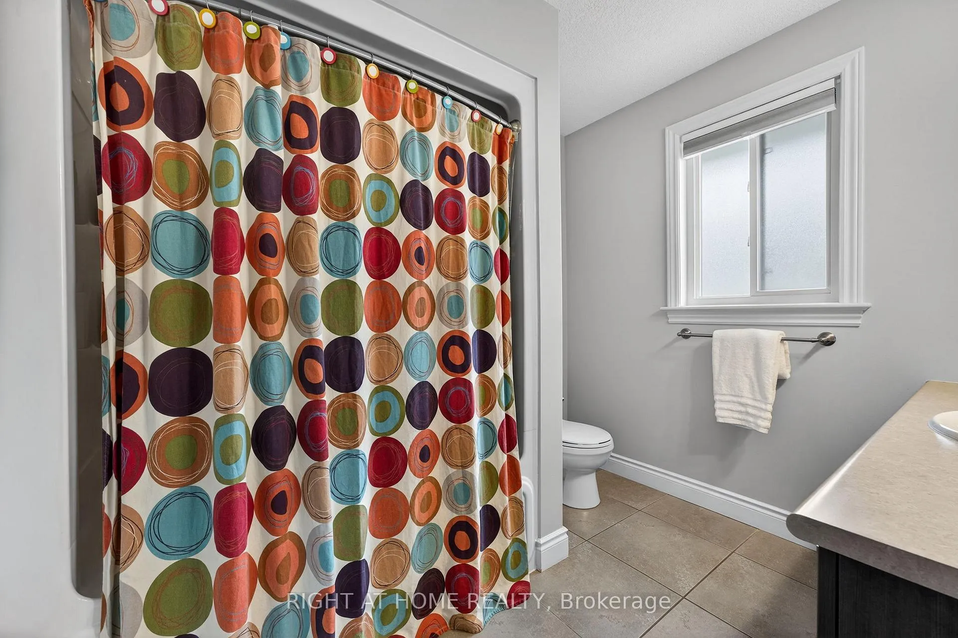 Photo 19 of 48 Freedom Crescent, Quinte West, Sidney Ward — HOMEH