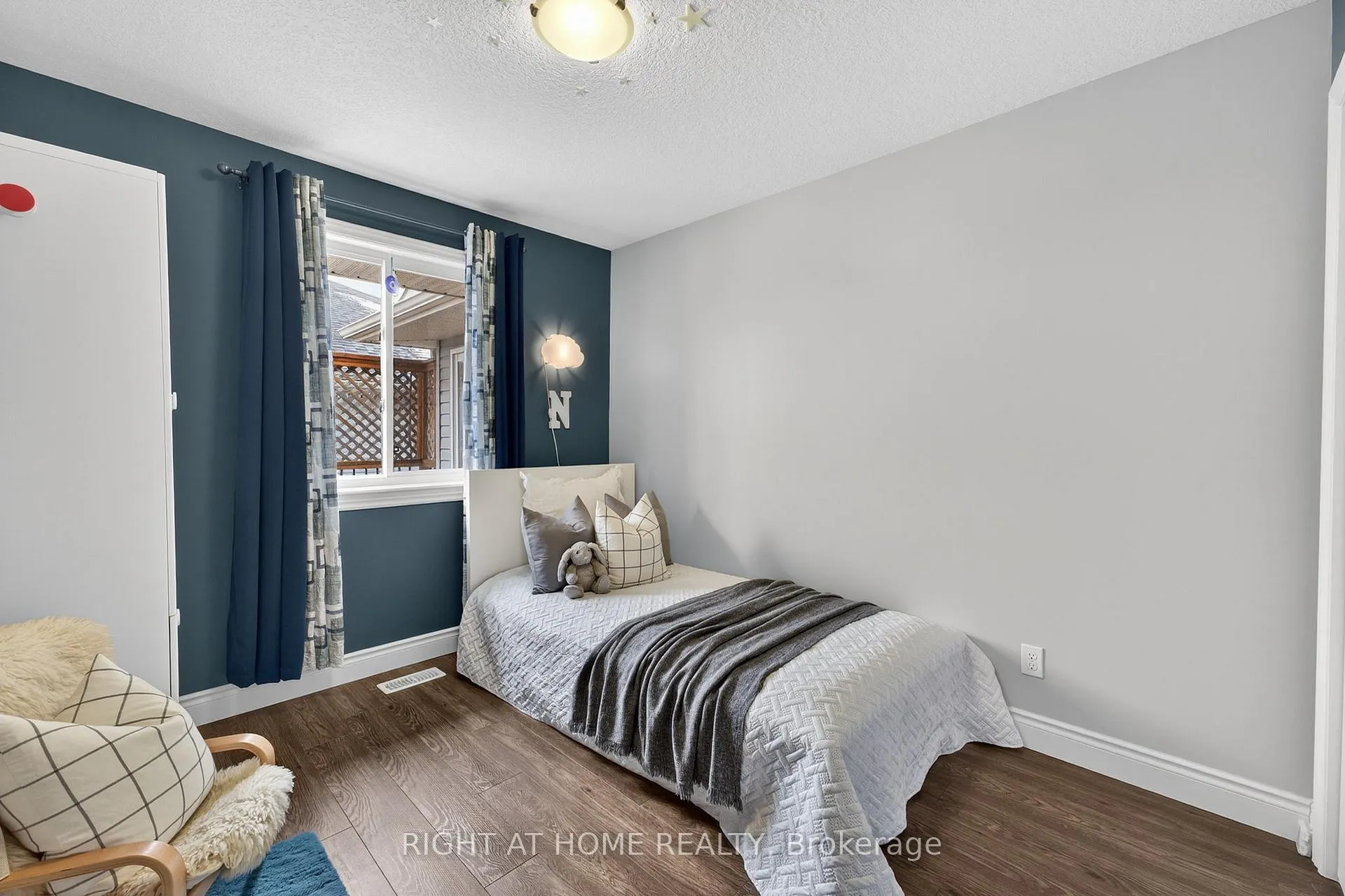 Photo 21 of 48 Freedom Crescent, Quinte West, Sidney Ward — HOMEH