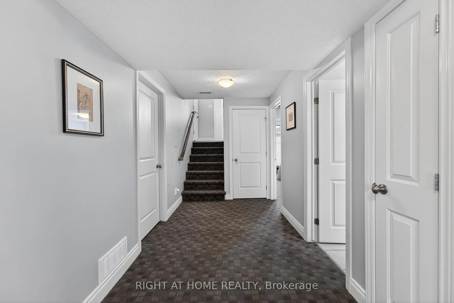 Photo 25 of 48 Freedom Crescent, Quinte West, Sidney Ward — HOMEH