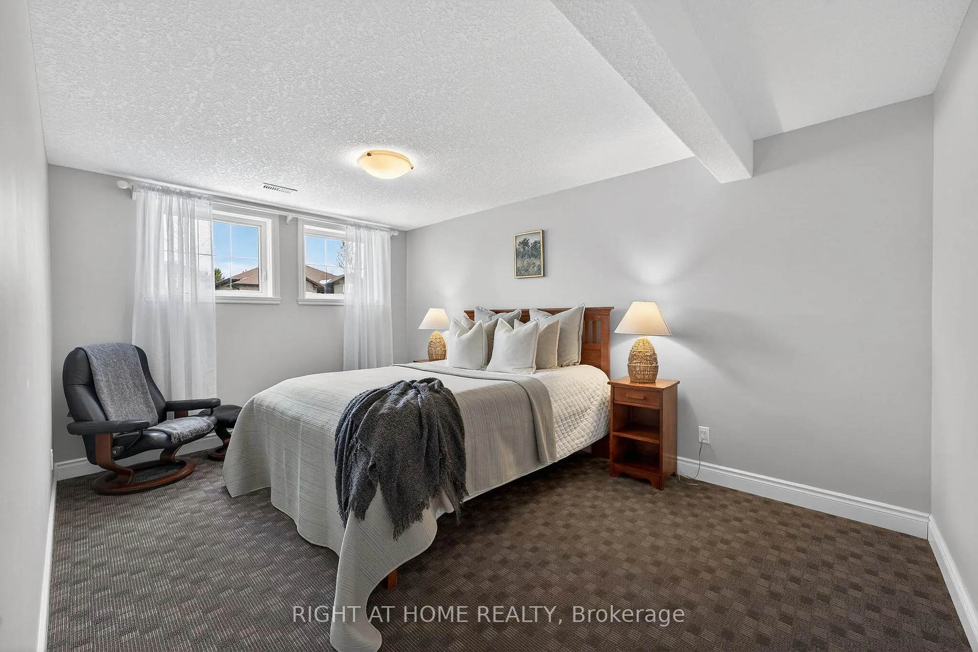 Photo 29 of 48 Freedom Crescent, Quinte West, Sidney Ward — HOMEH